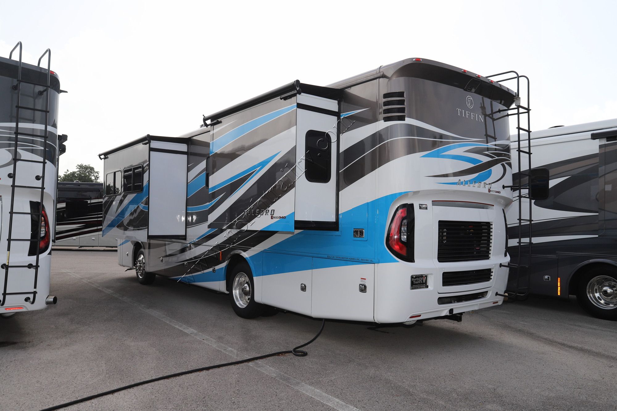 Used 2020 Tiffin Motor Homes Allegro Red 33AL Class A  For Sale