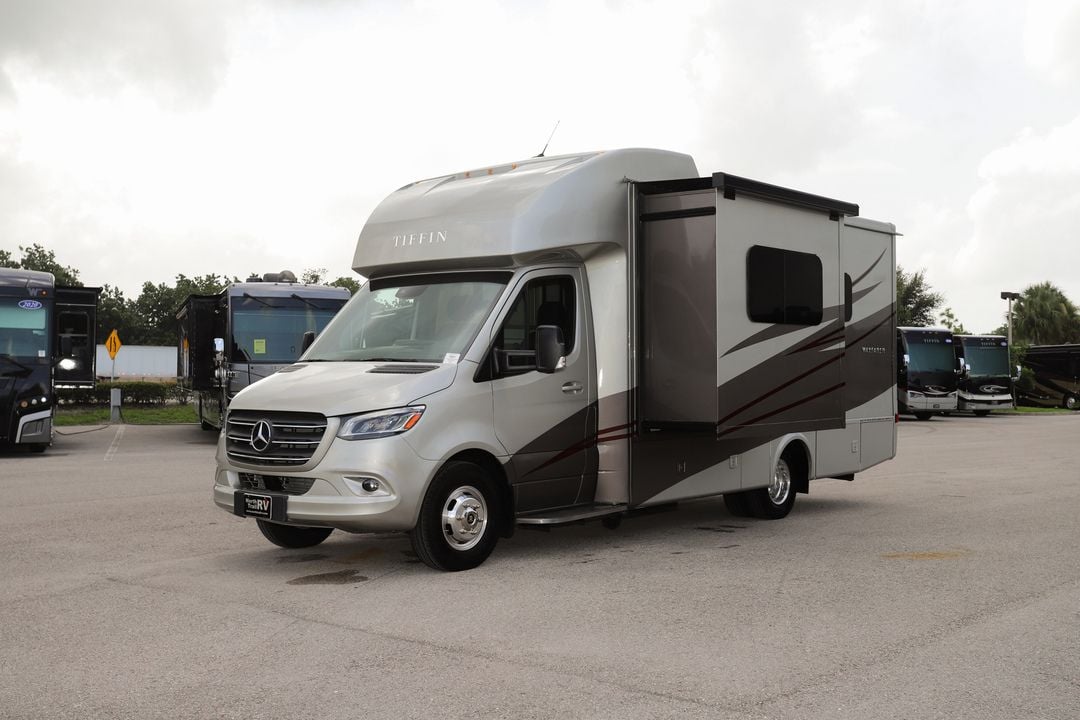 2023 Tiffin Motor Homes Wayfarer 25JW 15111