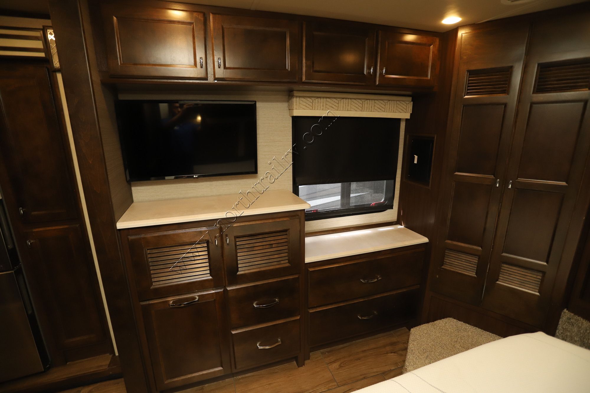 Used 2020 Tiffin Motor Homes Allegro Red 33AL Class A  For Sale