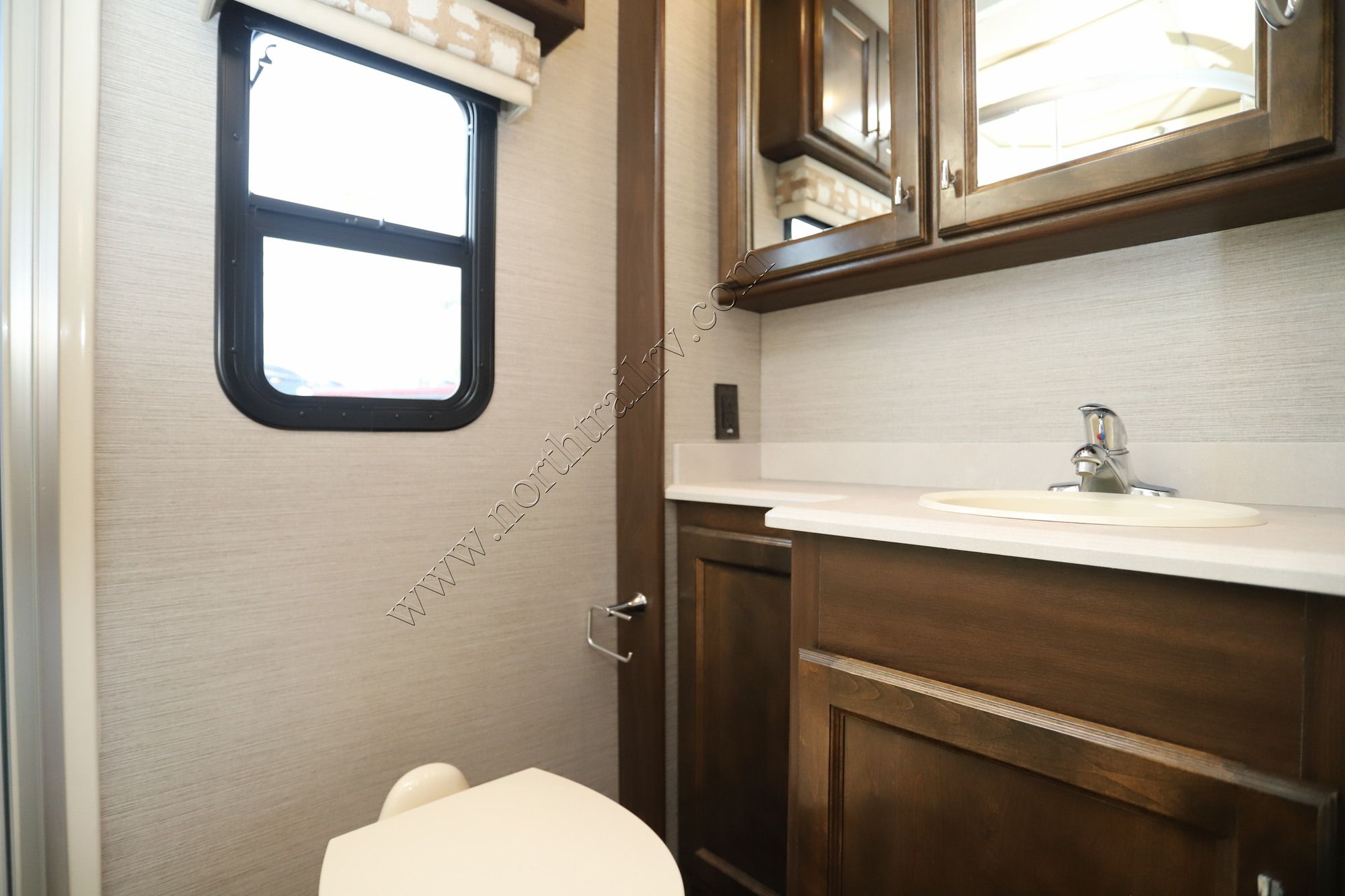 Used 2020 Tiffin Motor Homes Allegro Red 33AL Class A  For Sale