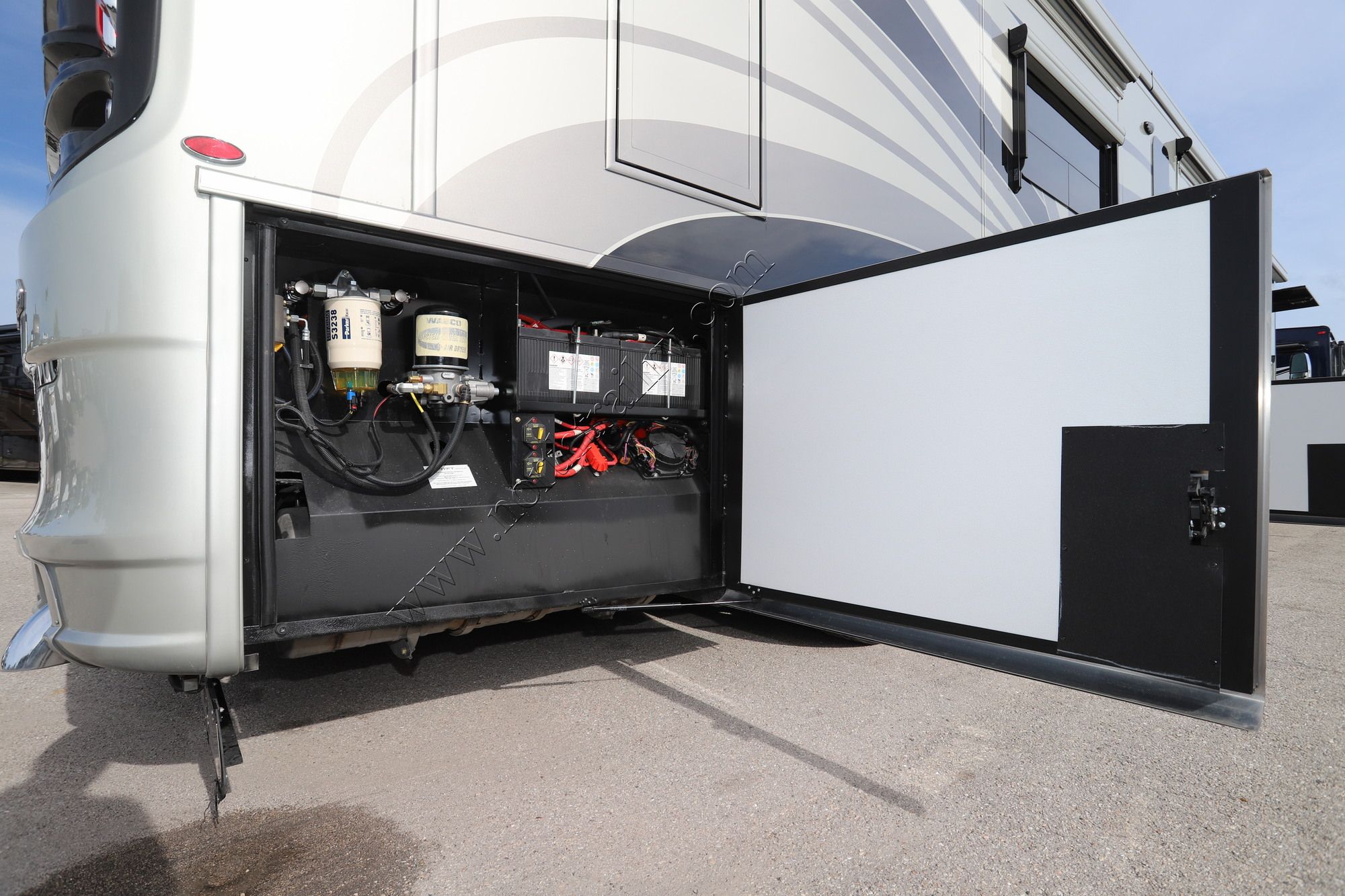New 2022 Newmar Essex 4551 Class A  For Sale