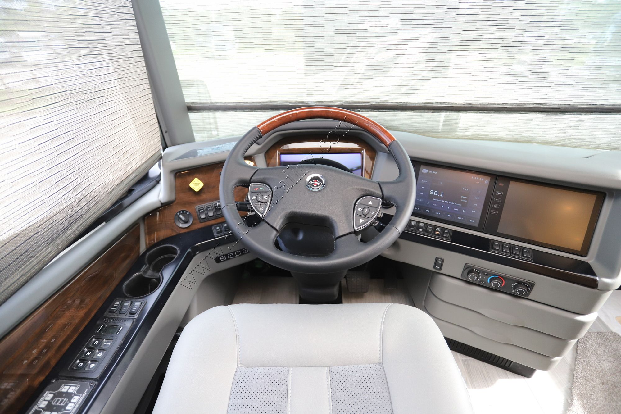 New 2022 Newmar Essex 4551 Class A  For Sale