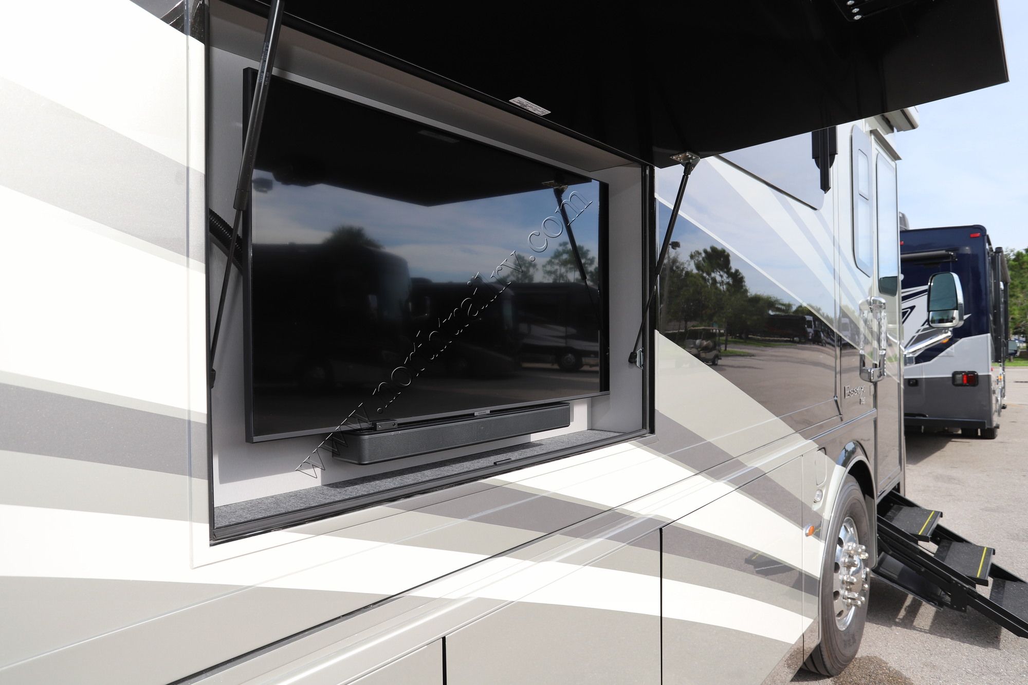 New 2022 Newmar Essex 4551 Class A  For Sale