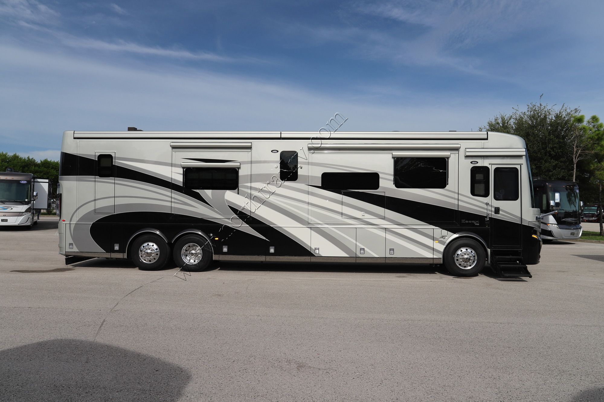 New 2022 Newmar Essex 4551 Class A  For Sale