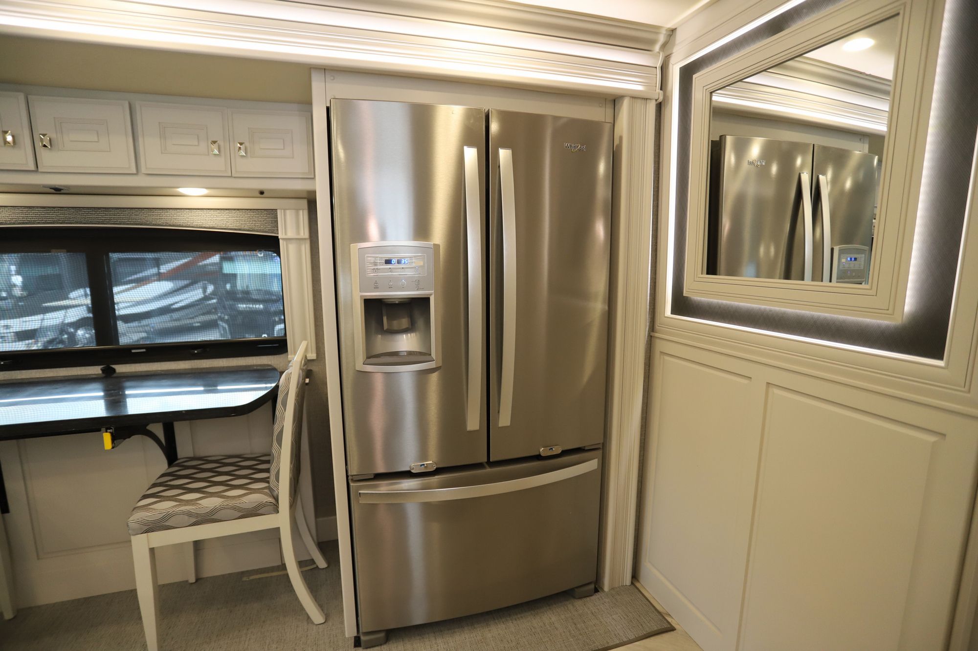 Used 2022 Fleetwood Discovery Lxe 36HQ Class A  For Sale