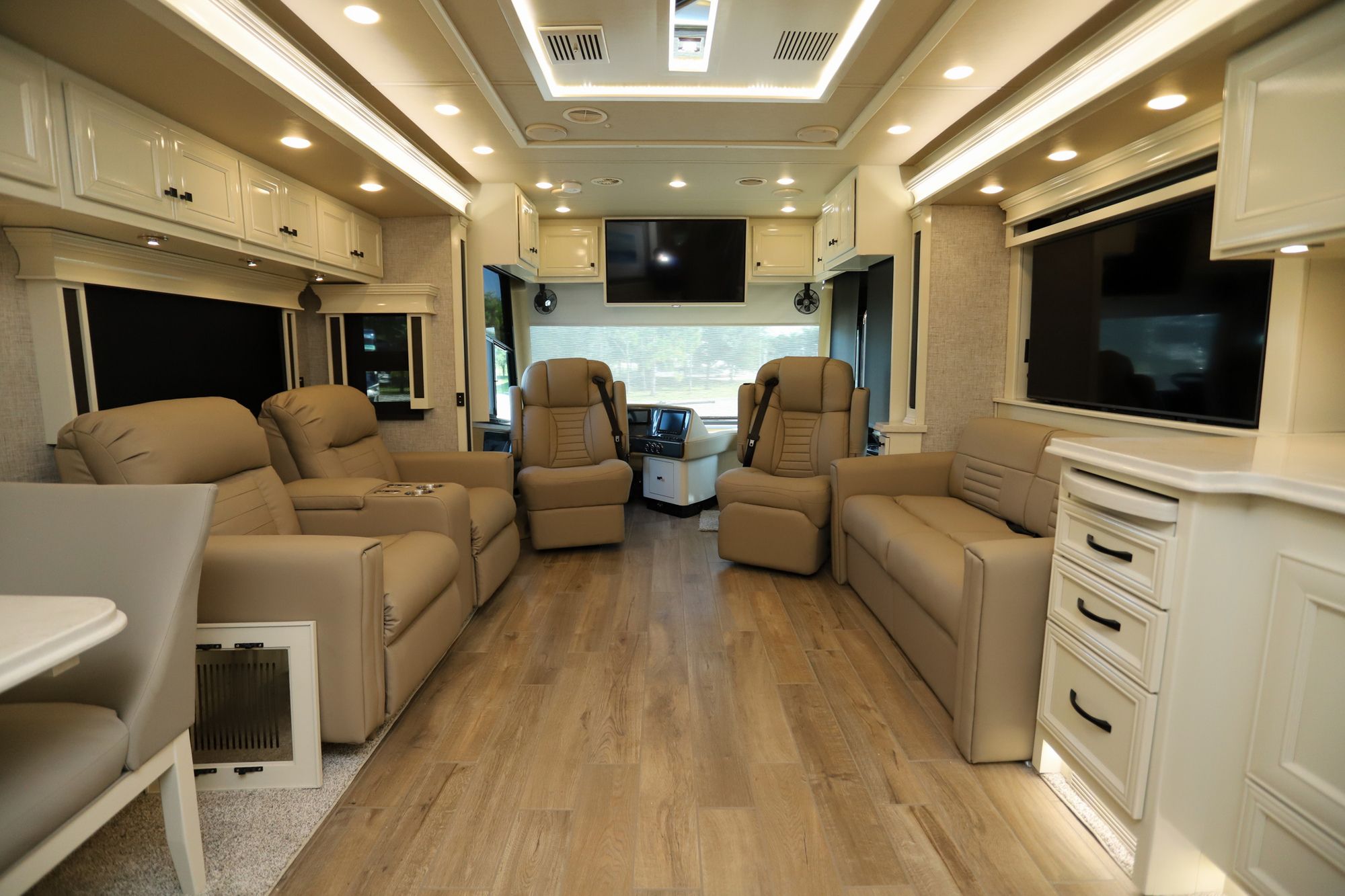 New 2023 Tiffin Motor Homes Phaeton 37BH Class A  For Sale