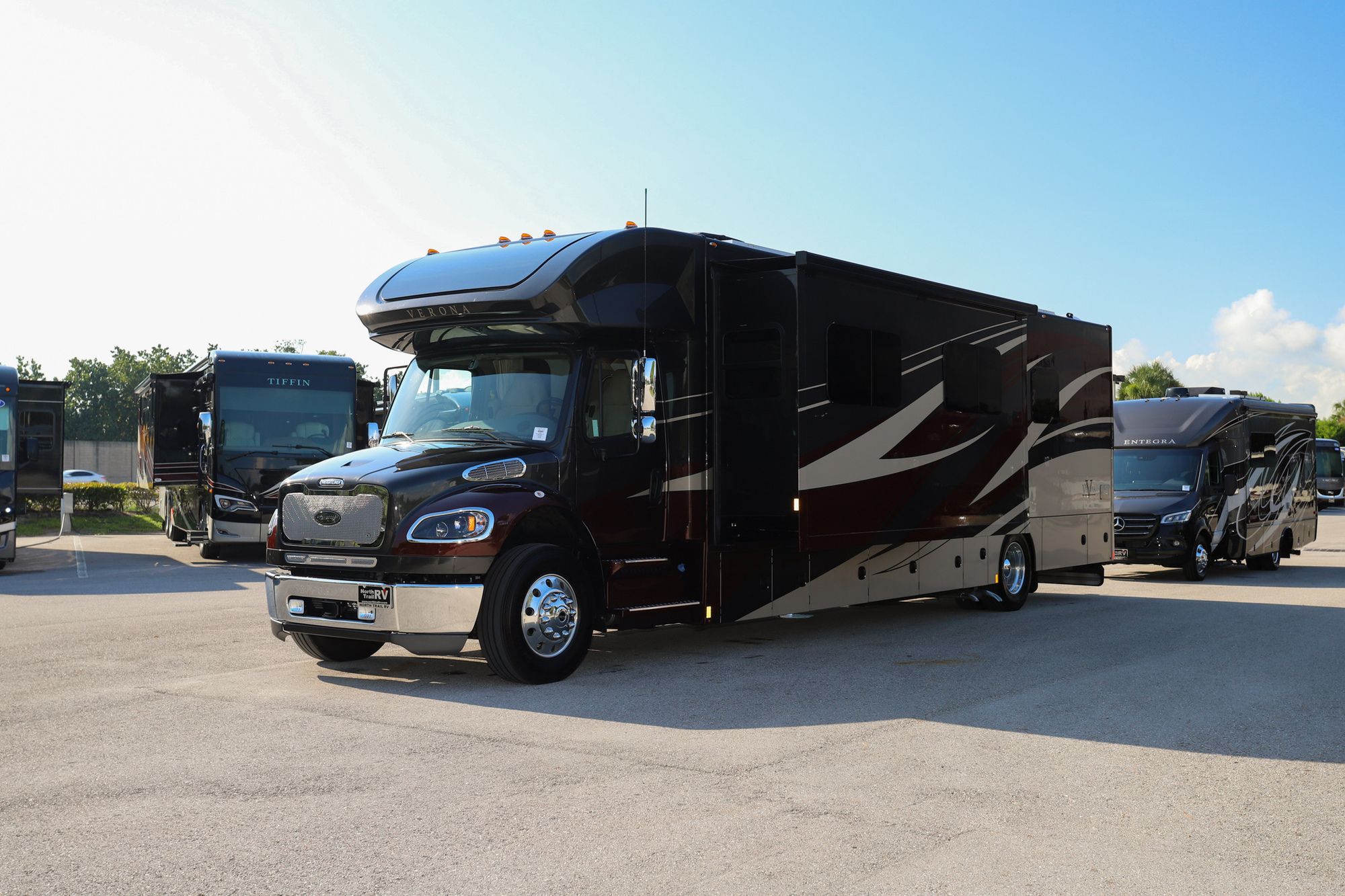 New 2023 Renegade Rv Verona 40VRB Super C  For Sale