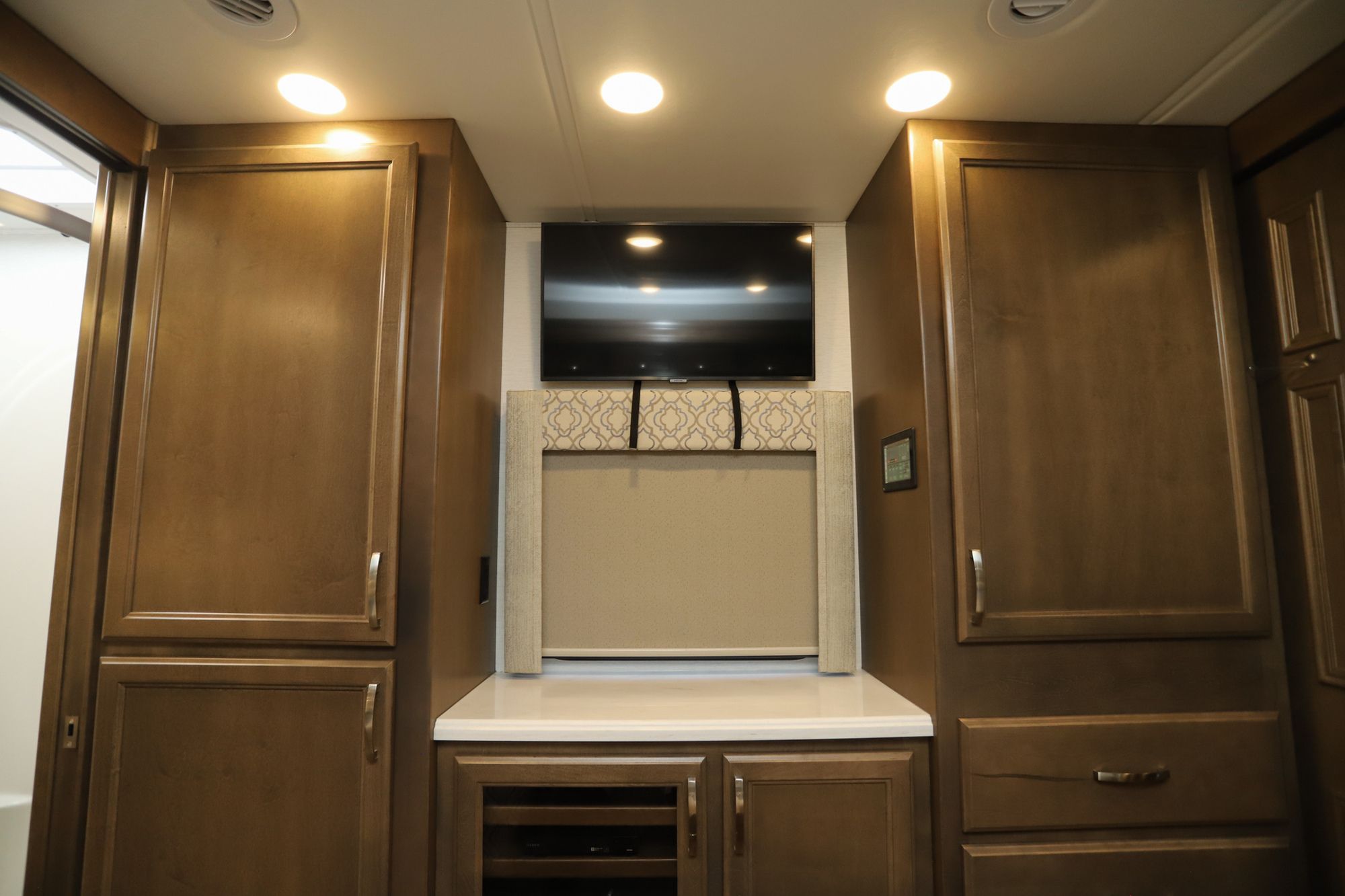 New 2023 Renegade Rv Verona 40VRB Super C  For Sale