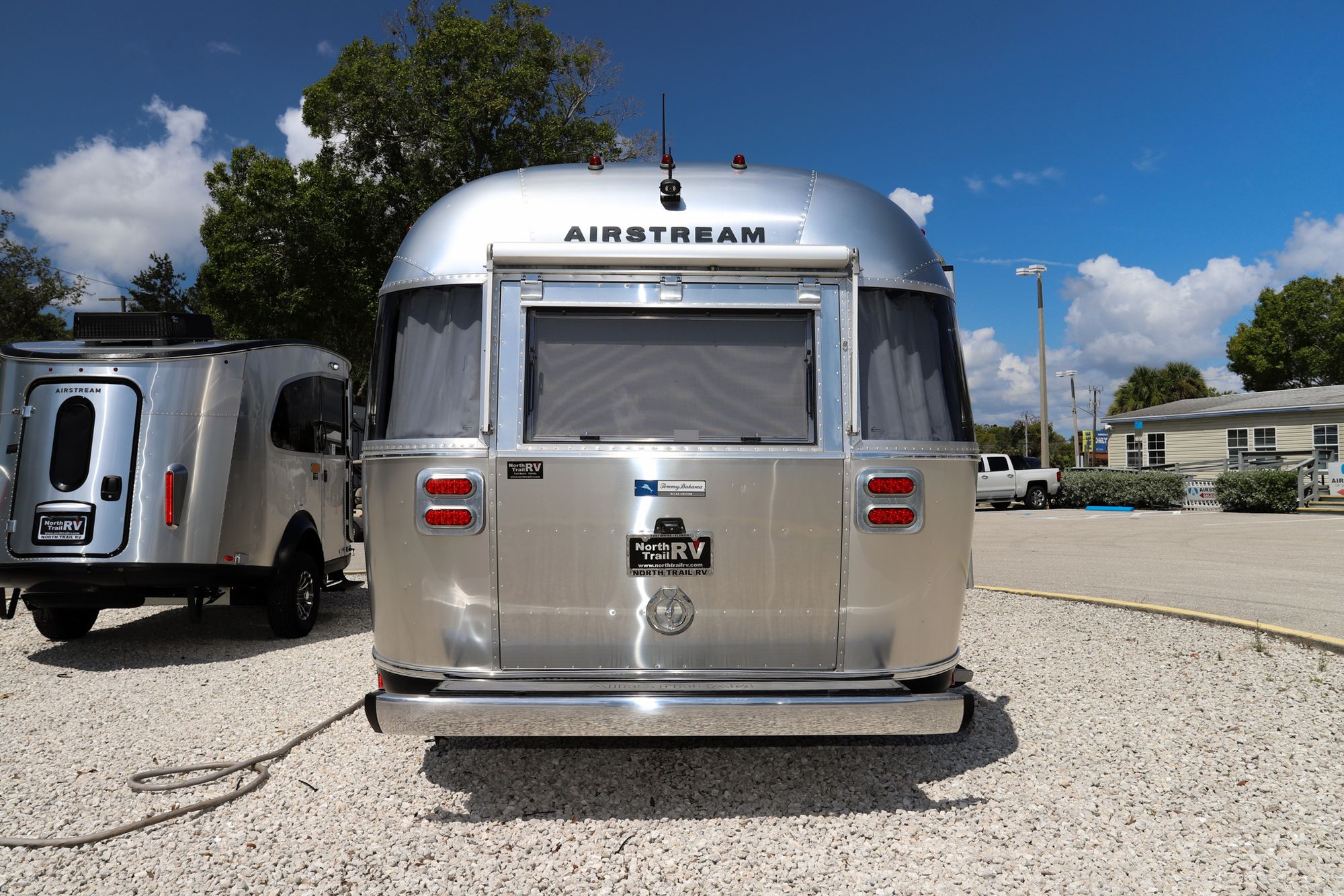 Used 2019 Airstream Tommy Bahama 27FB Travel Trailer  For Sale