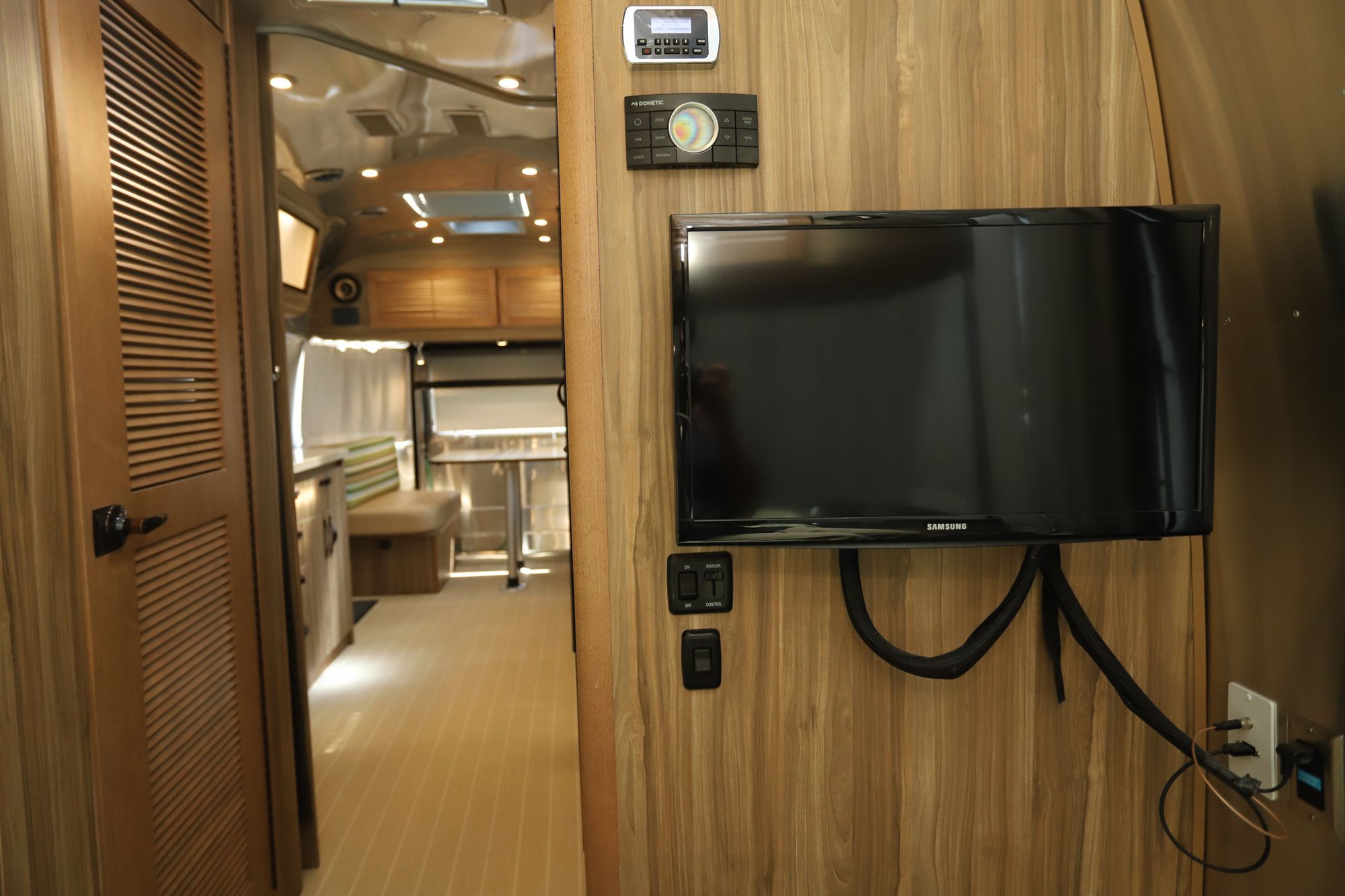 Used 2019 Airstream Tommy Bahama 27FB Travel Trailer  For Sale