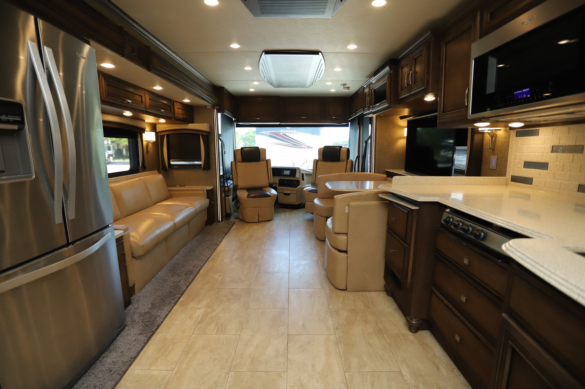 Used 2019 Newmar Ventana Le 4045 Class A  For Sale