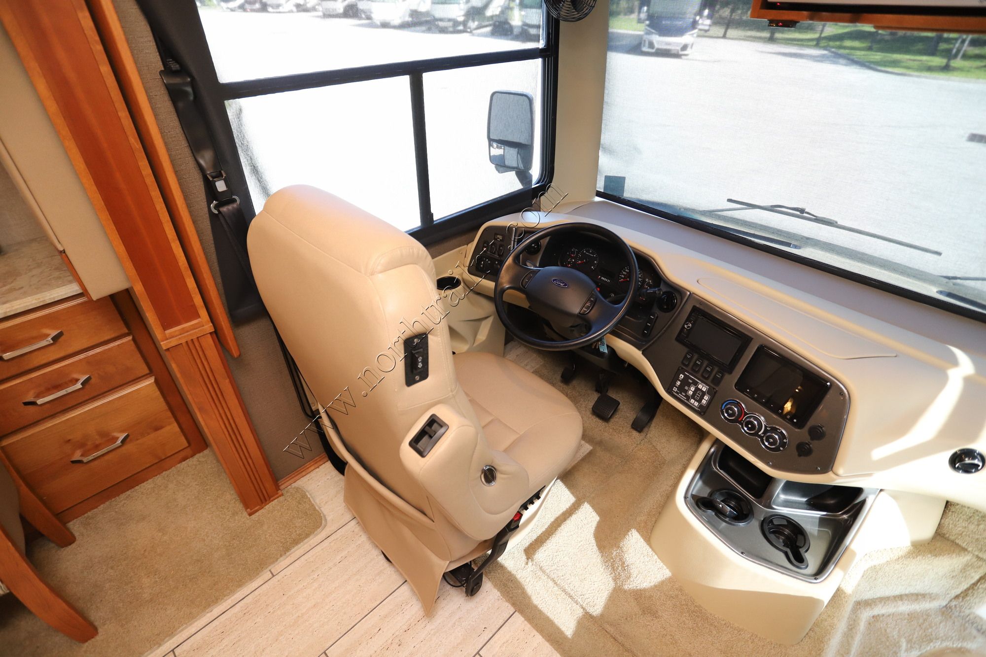 Used 2018 Tiffin Motor Homes Allegro 32SA Class A  For Sale