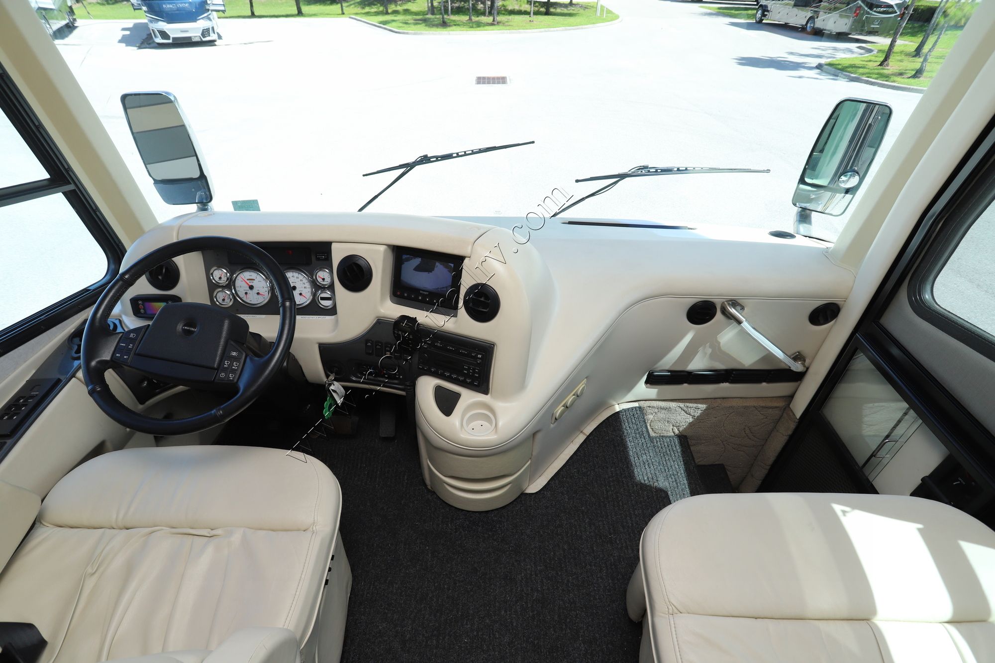 Used 2006 Four Winds Mandalay 40G Class A  For Sale