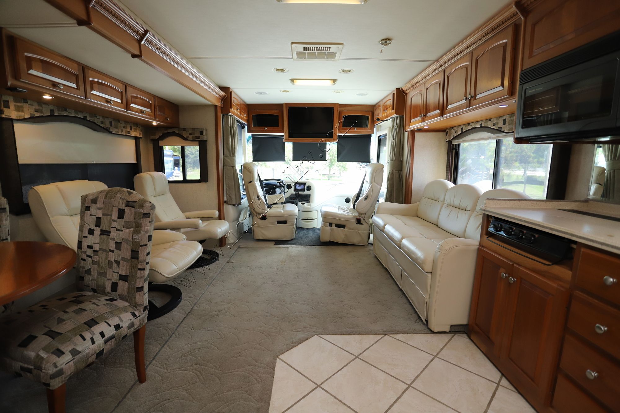 Used 2006 Four Winds Mandalay 40G Class A  For Sale