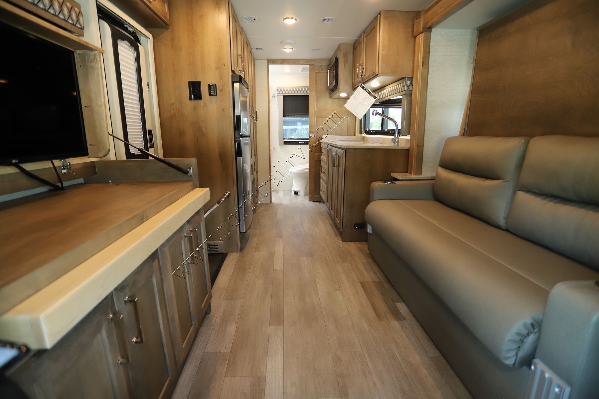 New 2023 Tiffin Motor Homes Wayfarer 25JW Class C  For Sale