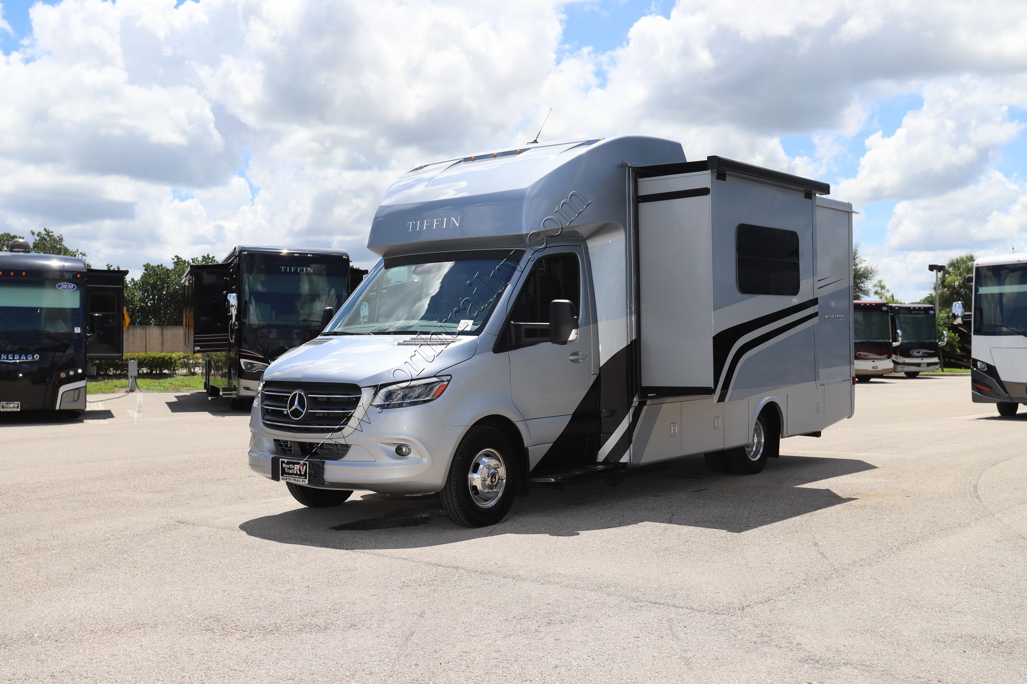 New 2023 Tiffin Motor Homes Wayfarer 25JW Class C  For Sale