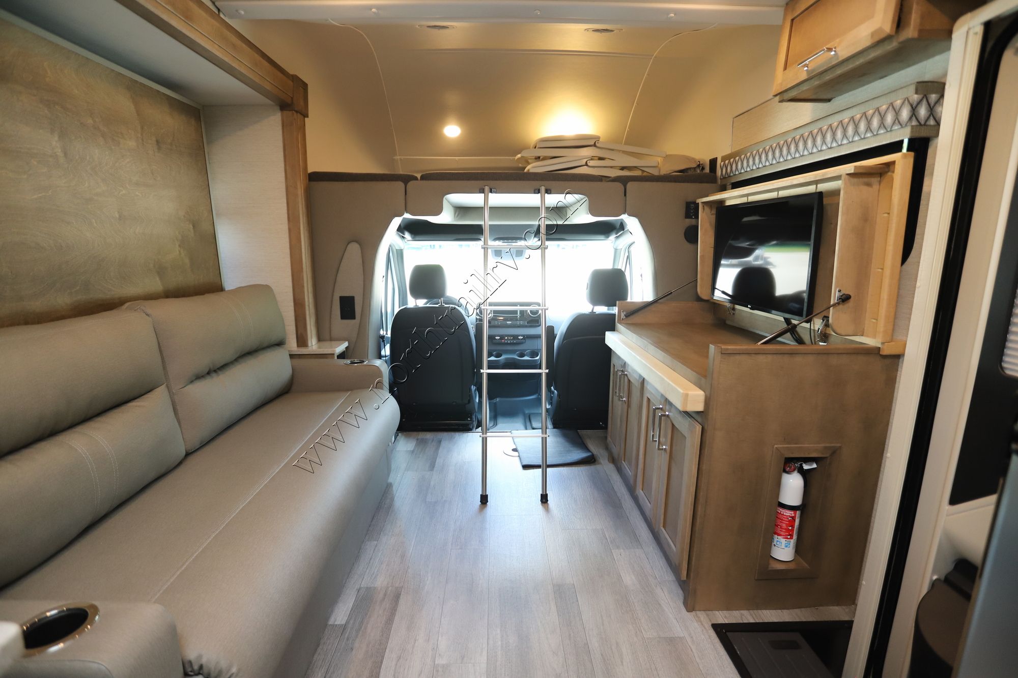 New 2023 Tiffin Motor Homes Wayfarer 25JW Class C  For Sale