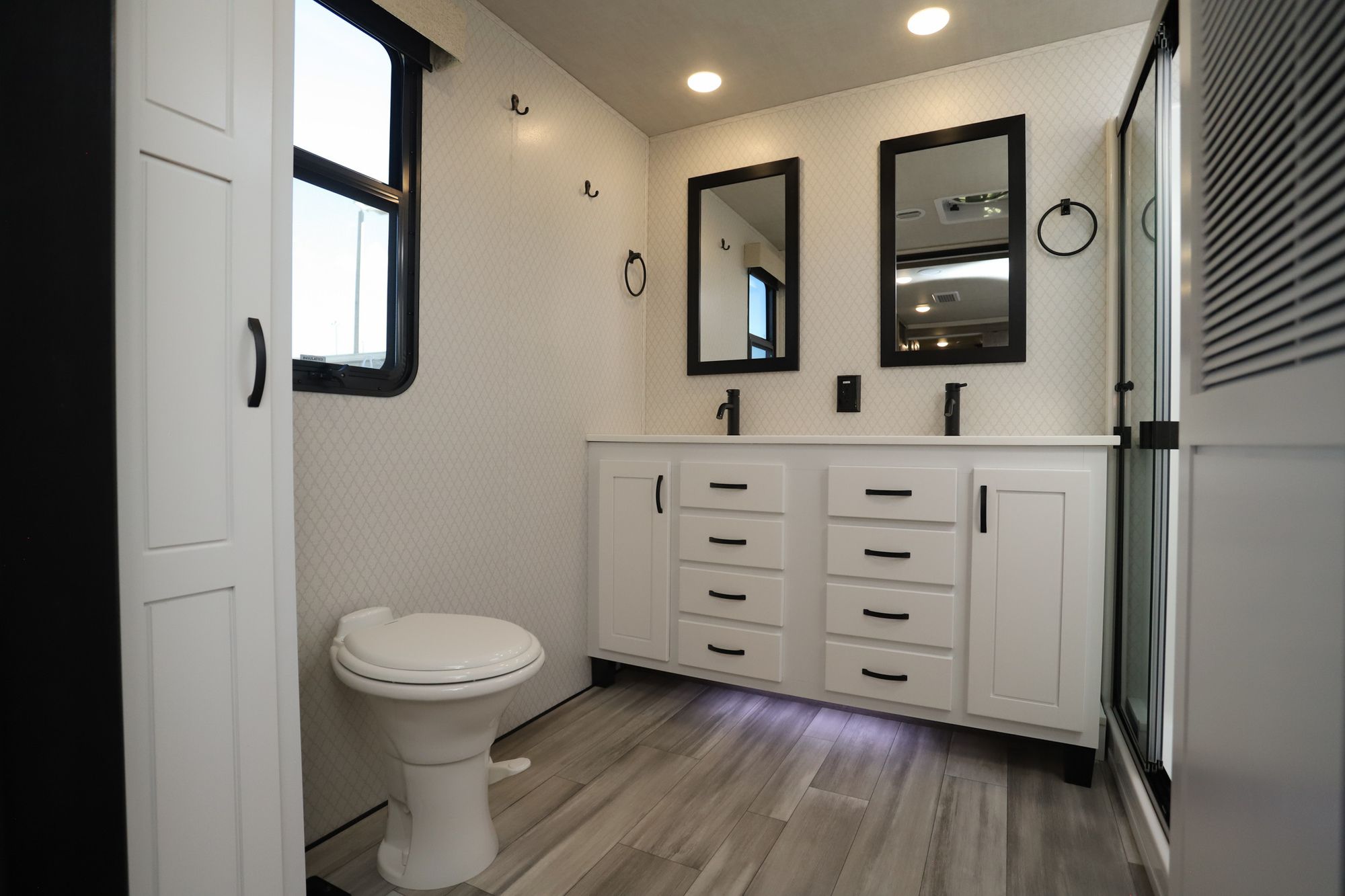 Used 2022 Forest River Cedar Creek 37IFL Fifth Wheel  For Sale