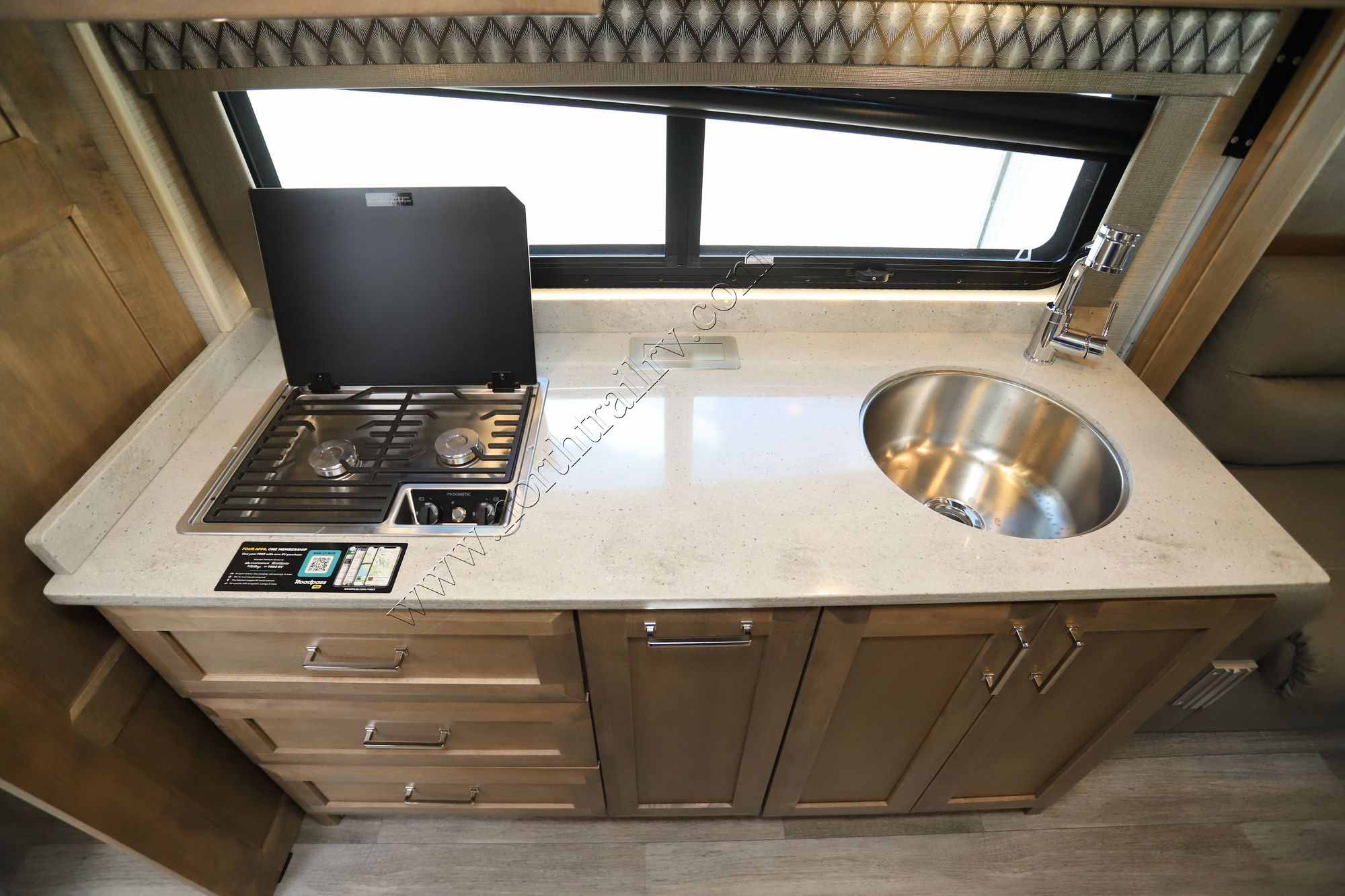 New 2023 Tiffin Motor Homes Wayfarer 25JW Class C  For Sale