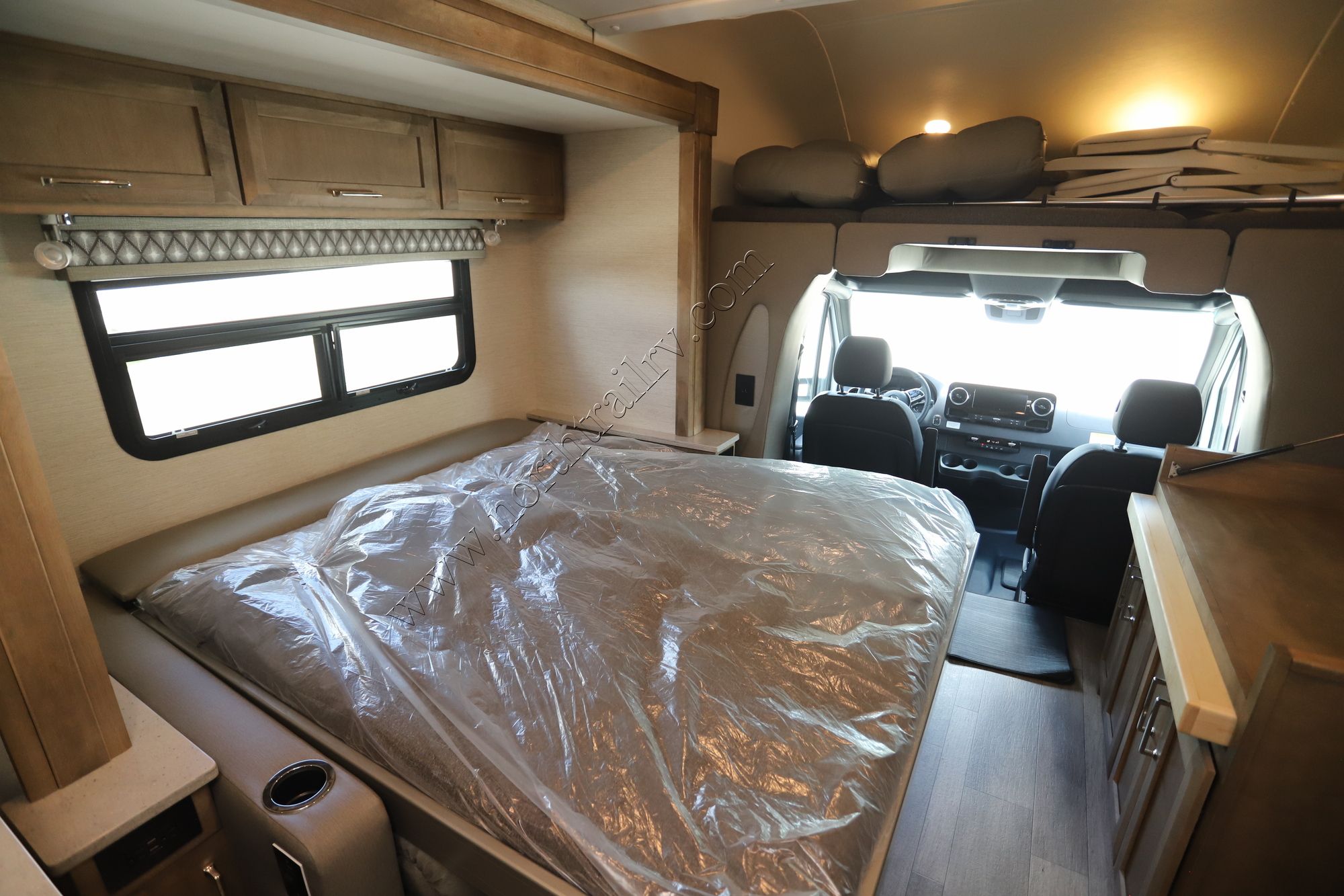 New 2023 Tiffin Motor Homes Wayfarer 25JW Class C  For Sale