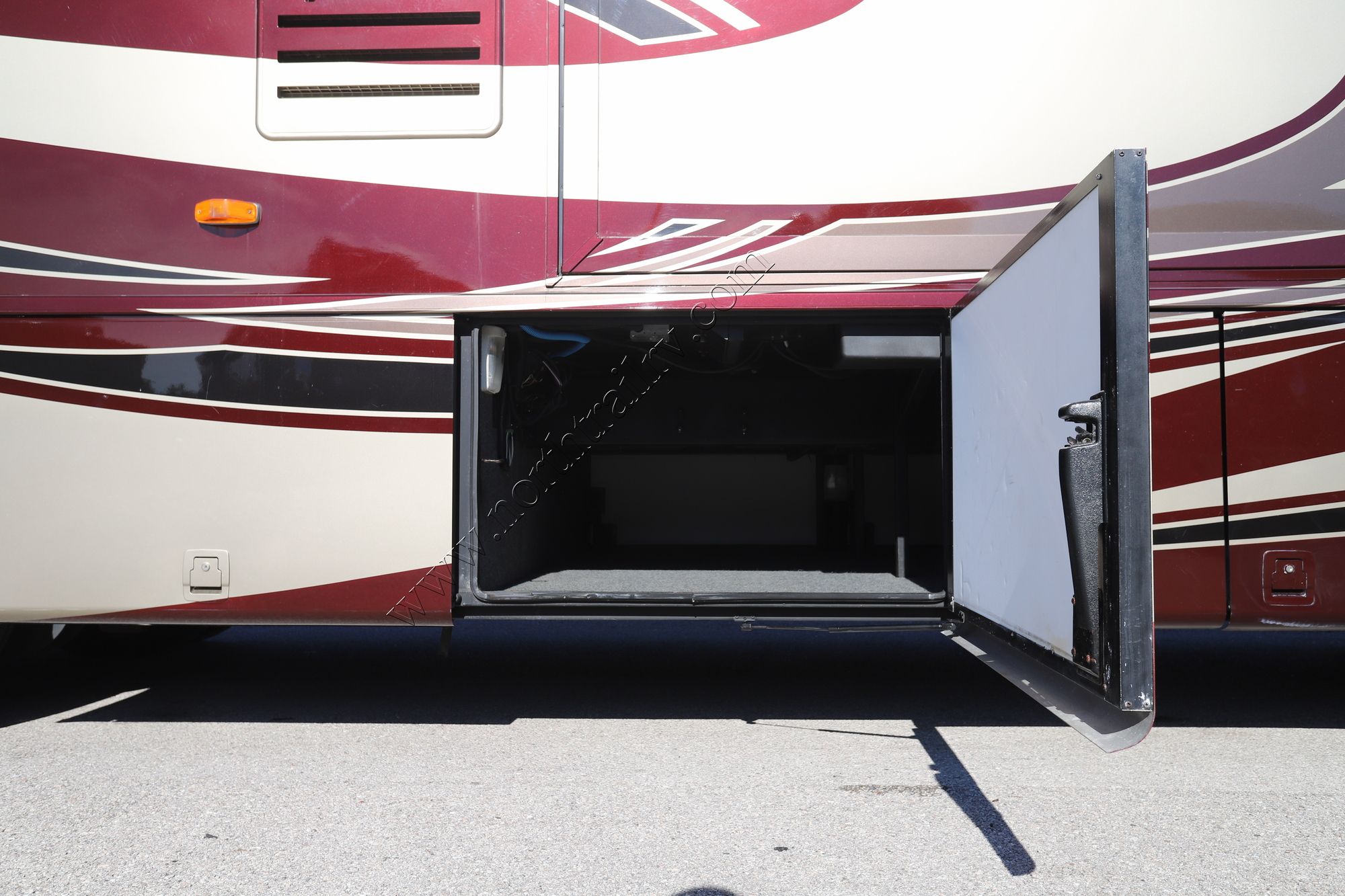 Used 2012 Newmar Ventana Le 3634 Class A  For Sale