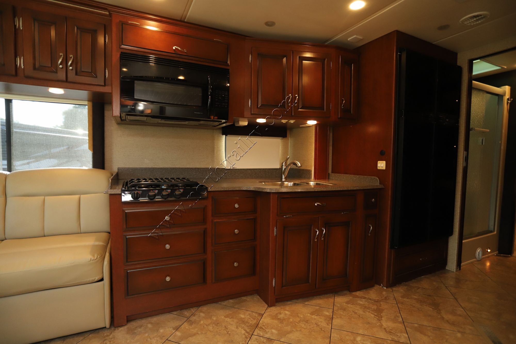 Used 2012 Newmar Ventana Le 3634 Class A  For Sale