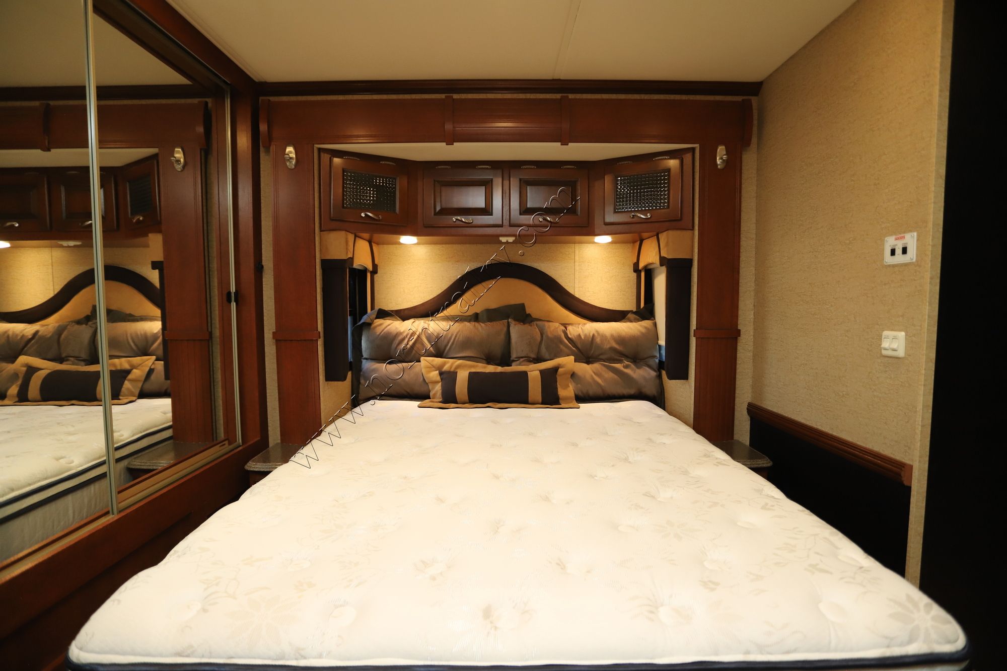 Used 2012 Newmar Ventana Le 3634 Class A  For Sale