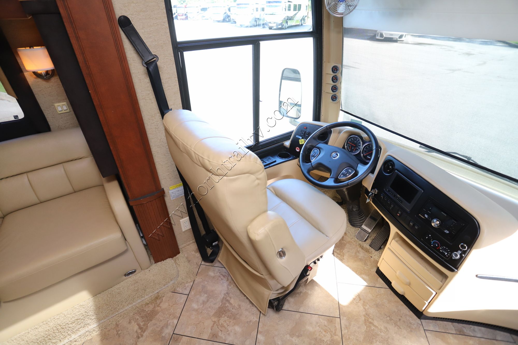 Used 2012 Newmar Ventana Le 3634 Class A  For Sale