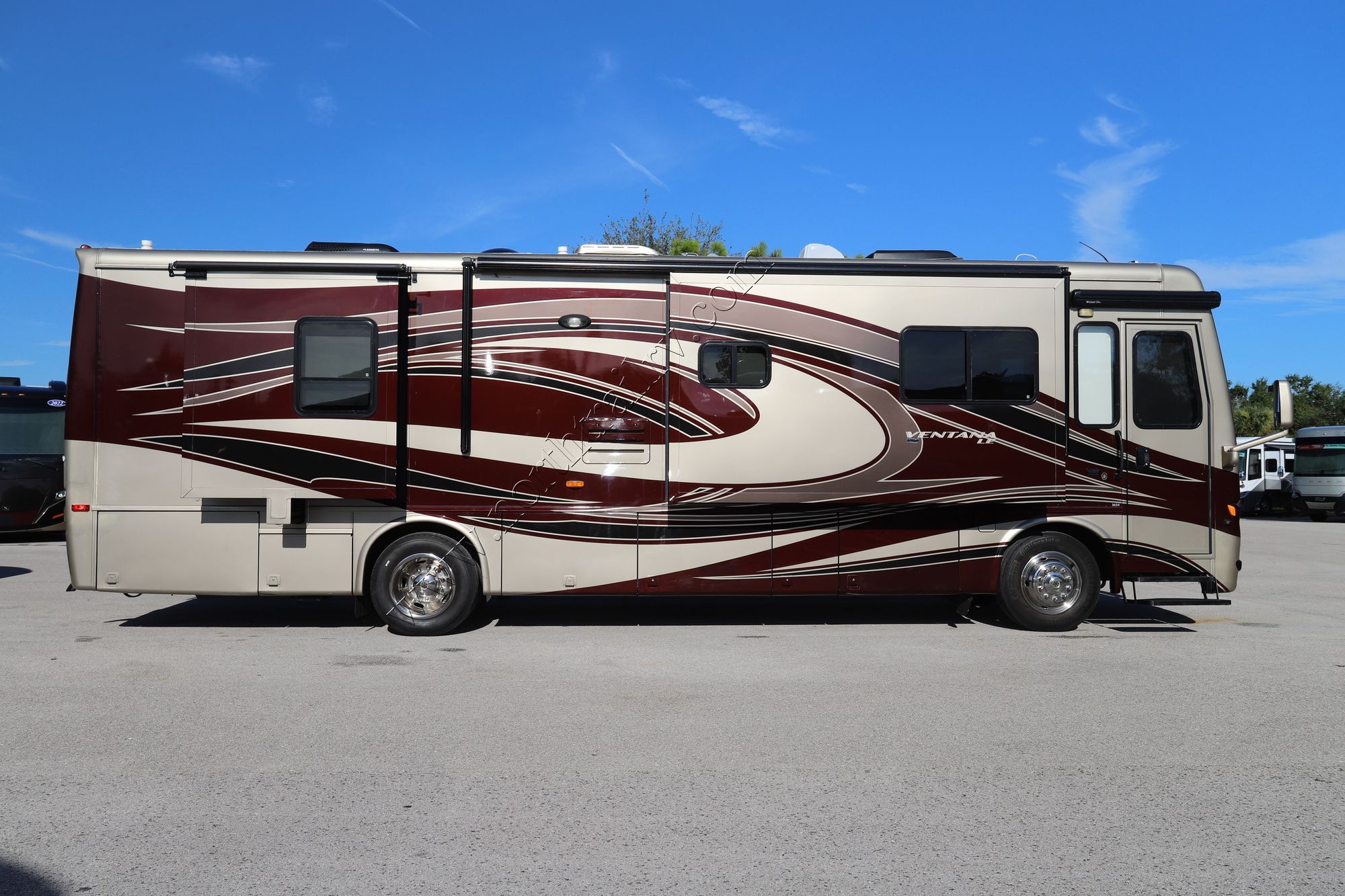 Used 2012 Newmar Ventana Le 3634 Class A  For Sale