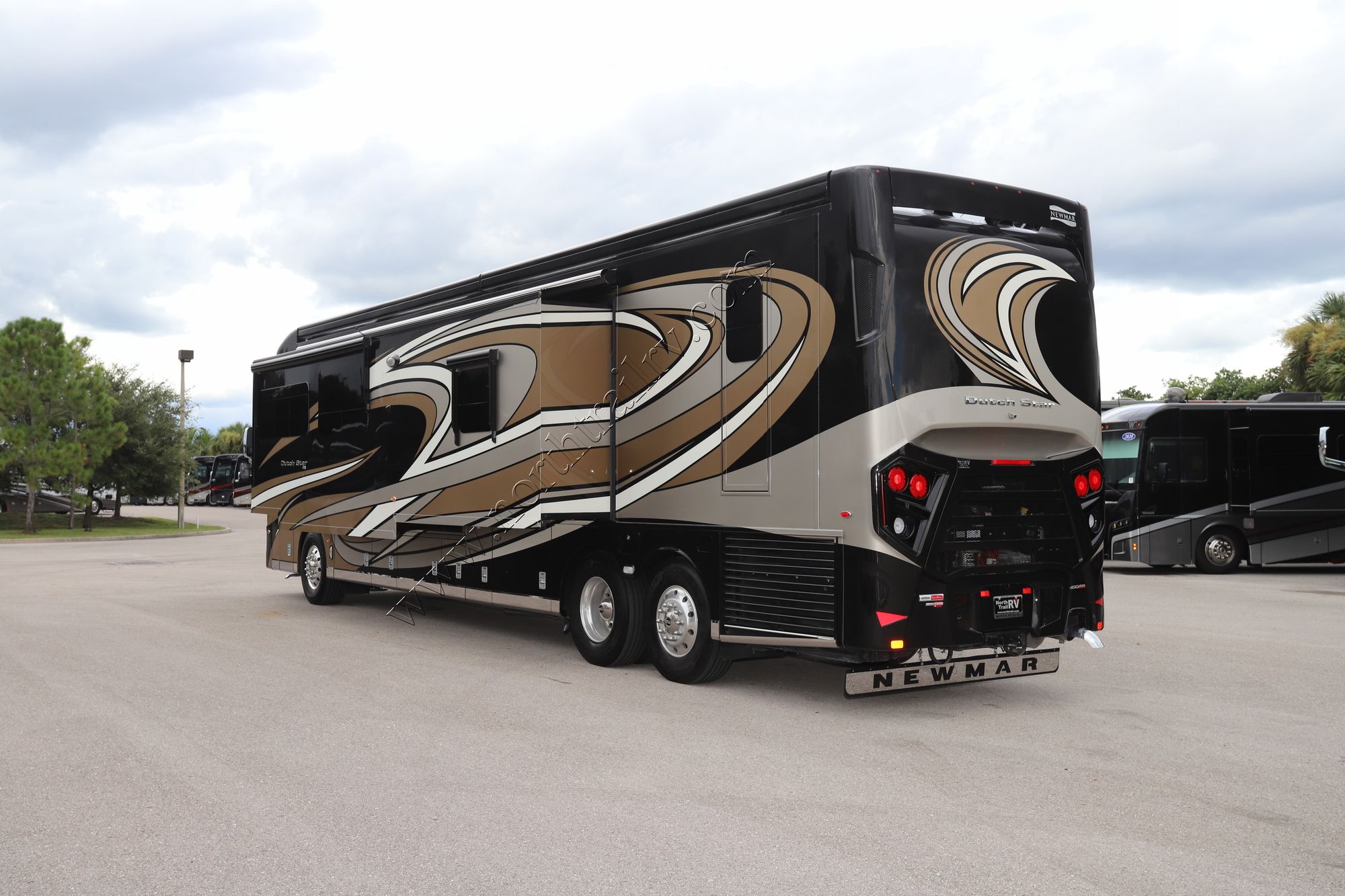 New 2022 Newmar Dutch Star 4369 Class A  For Sale