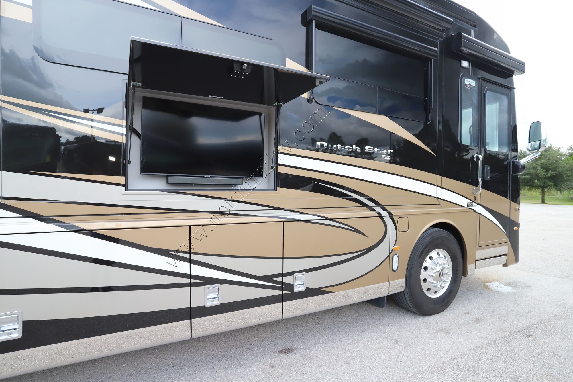 New 2022 Newmar Dutch Star 4369 Class A  For Sale
