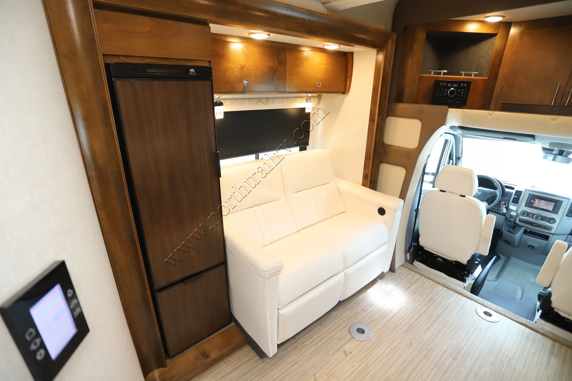 Used 2018 Tiffin Motor Homes Wayfarer 24TW Class C  For Sale