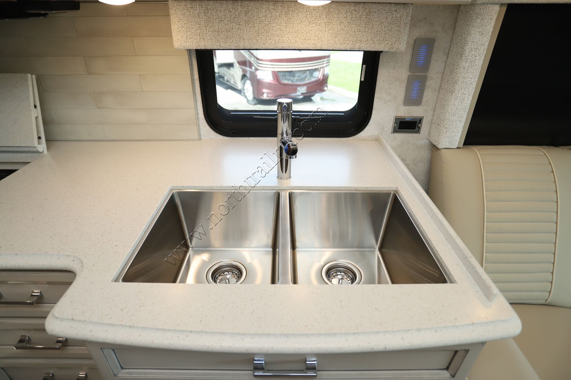 New 2023 Newmar Bay Star 3629 Class A  For Sale