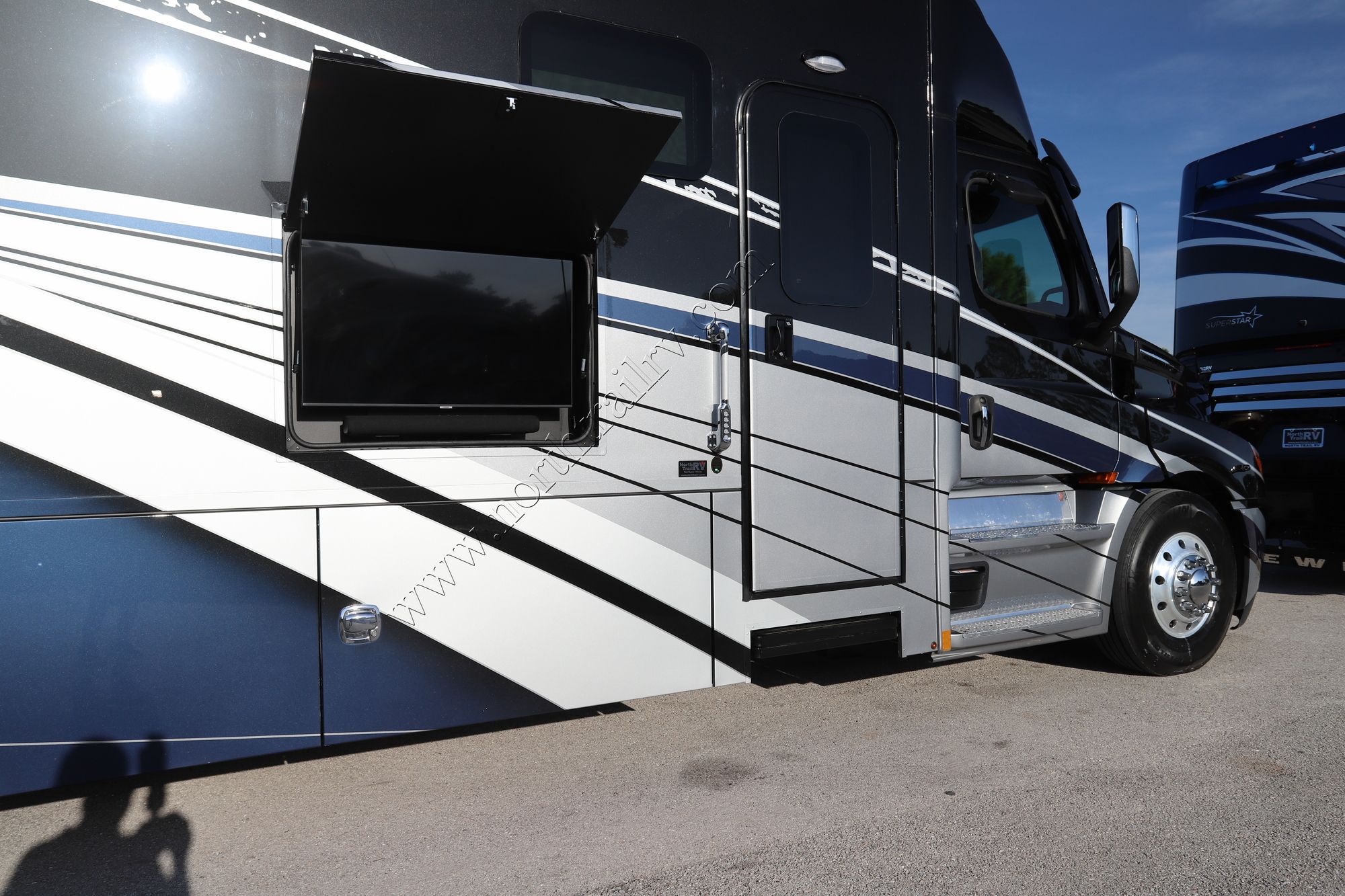 New 2023 Renegade Rv Xl 45BBC Super C  For Sale