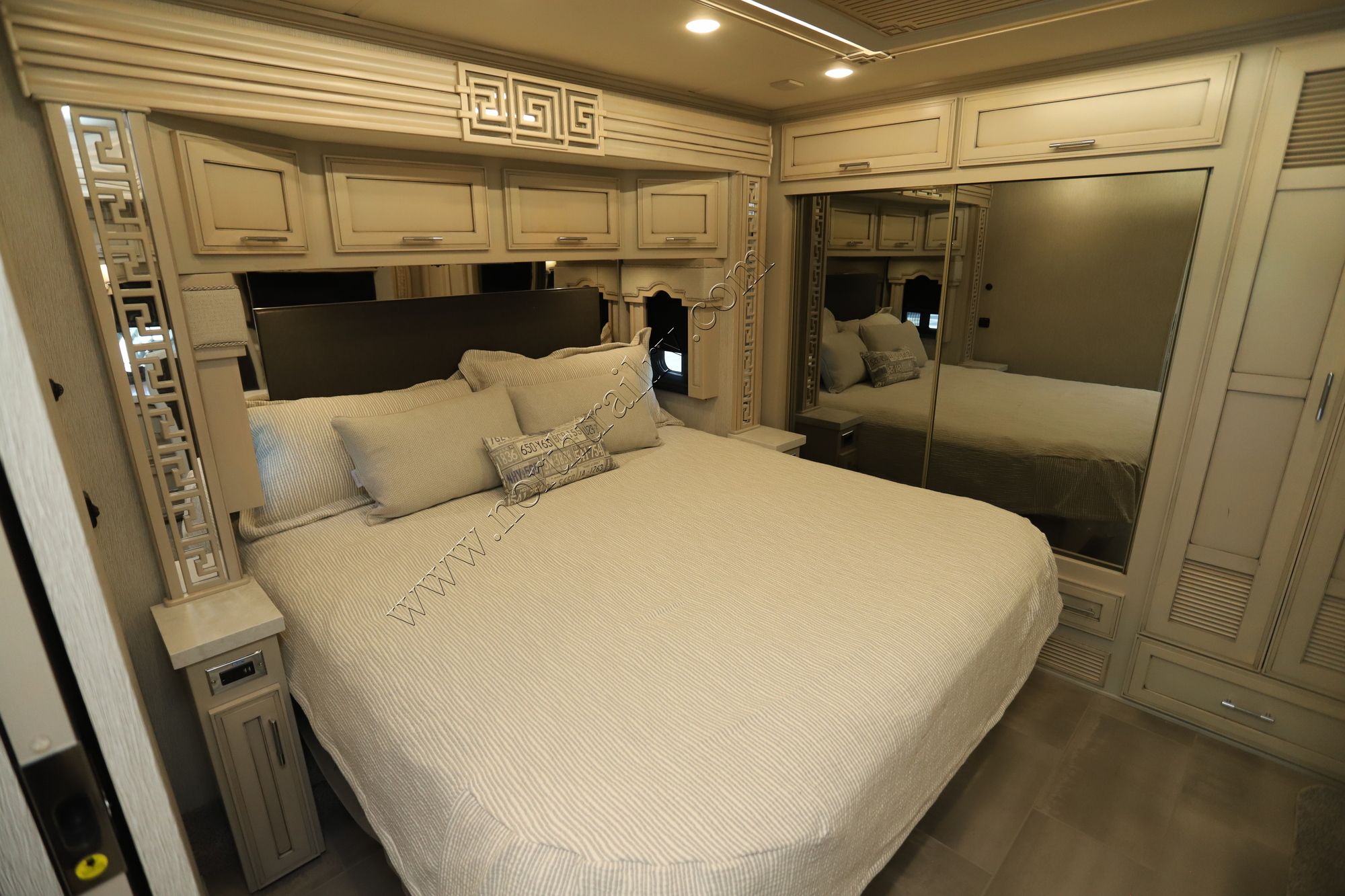 New 2022 Newmar Super Star 4061 Super C  For Sale