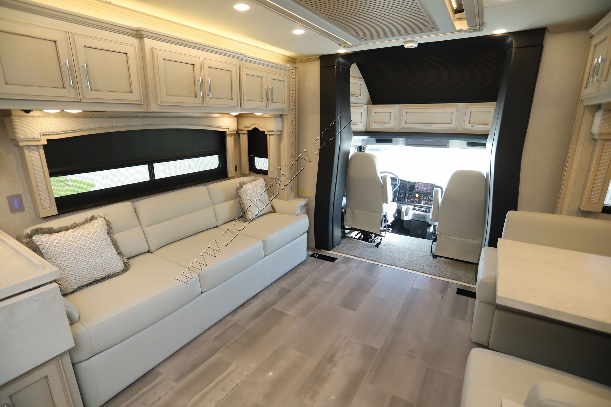 New 2022 Newmar Super Star 4061 Super C  For Sale