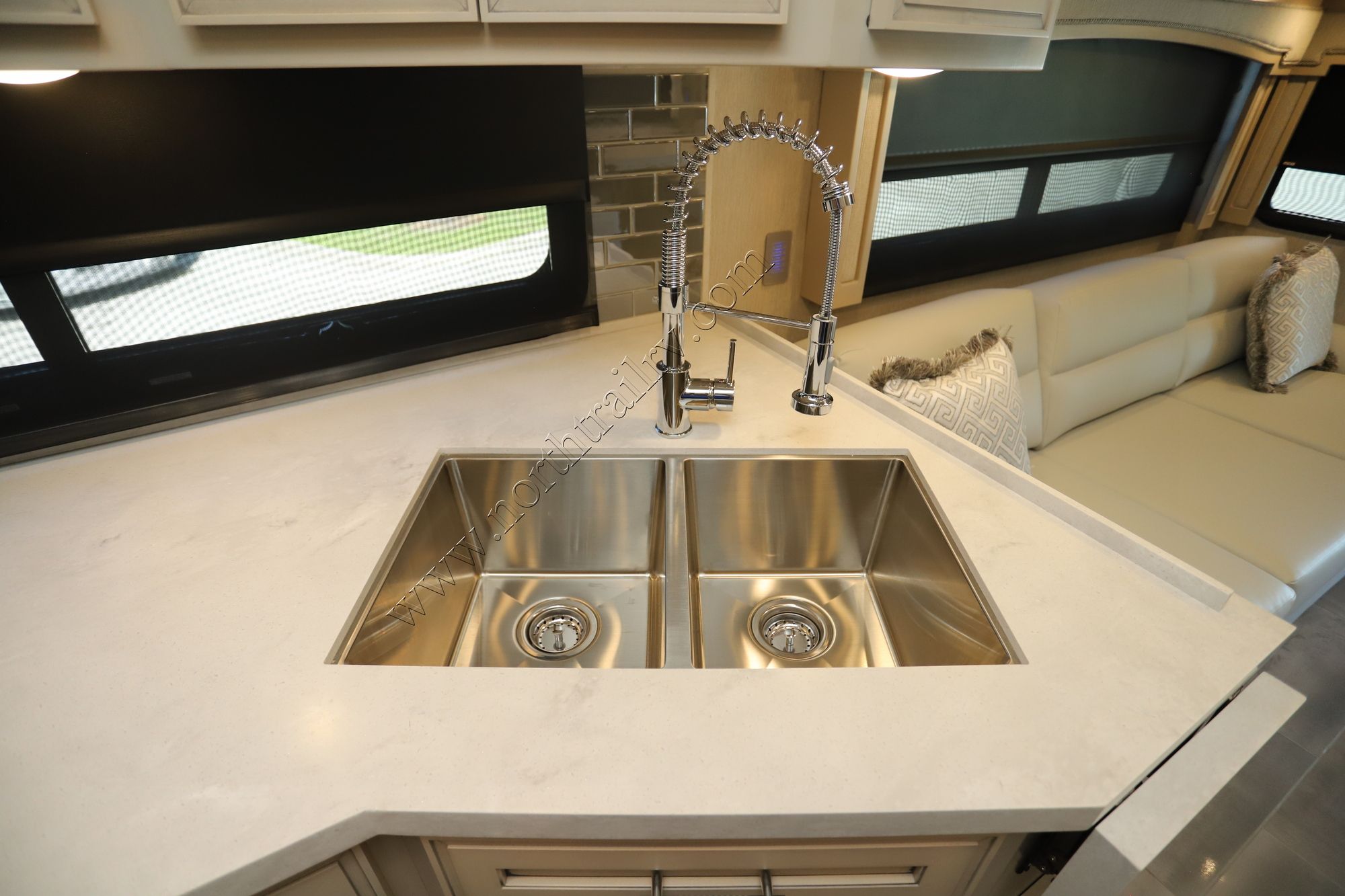 New 2022 Newmar Super Star 4061 Super C  For Sale