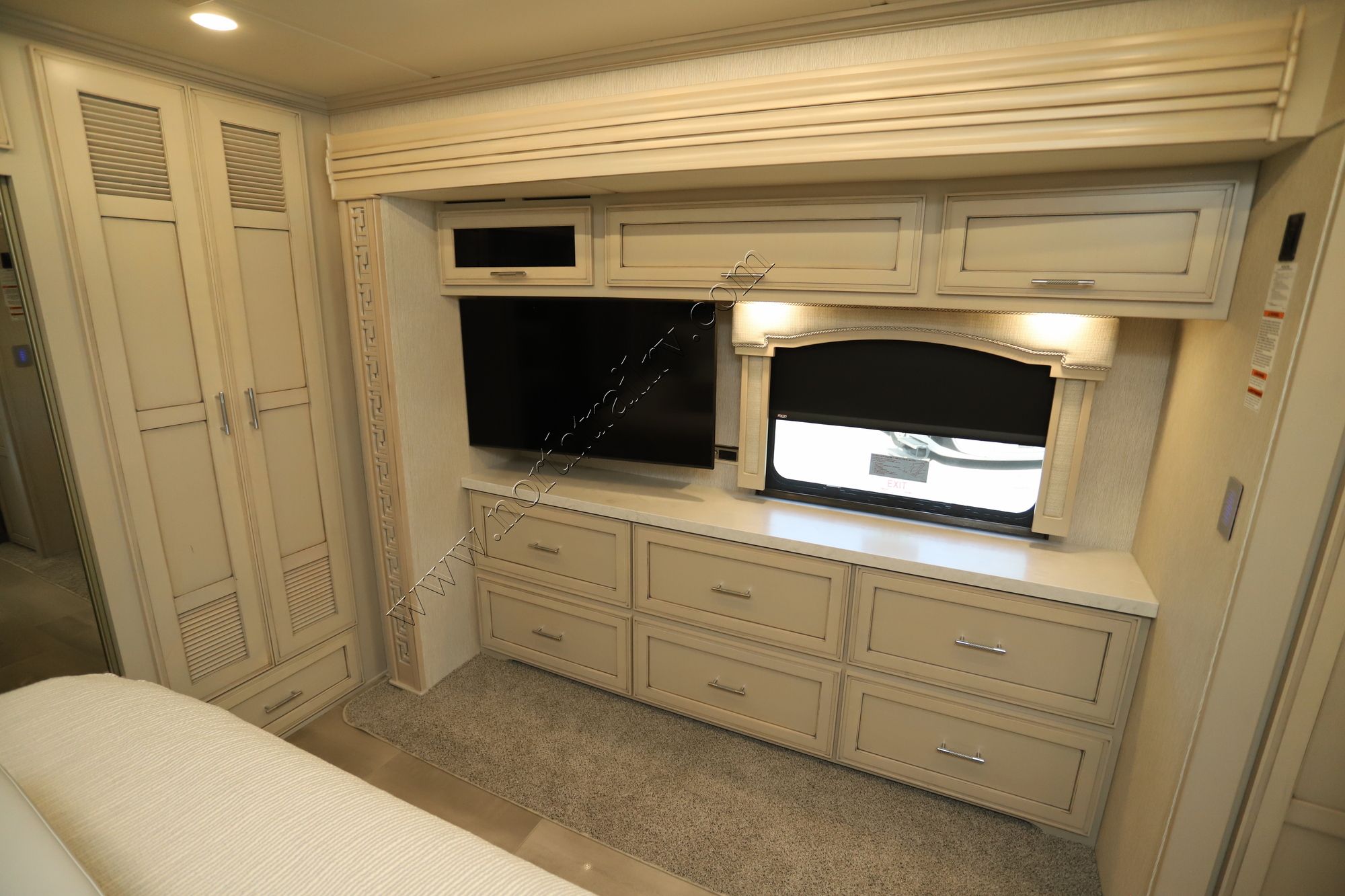 New 2022 Newmar Super Star 4061 Super C  For Sale