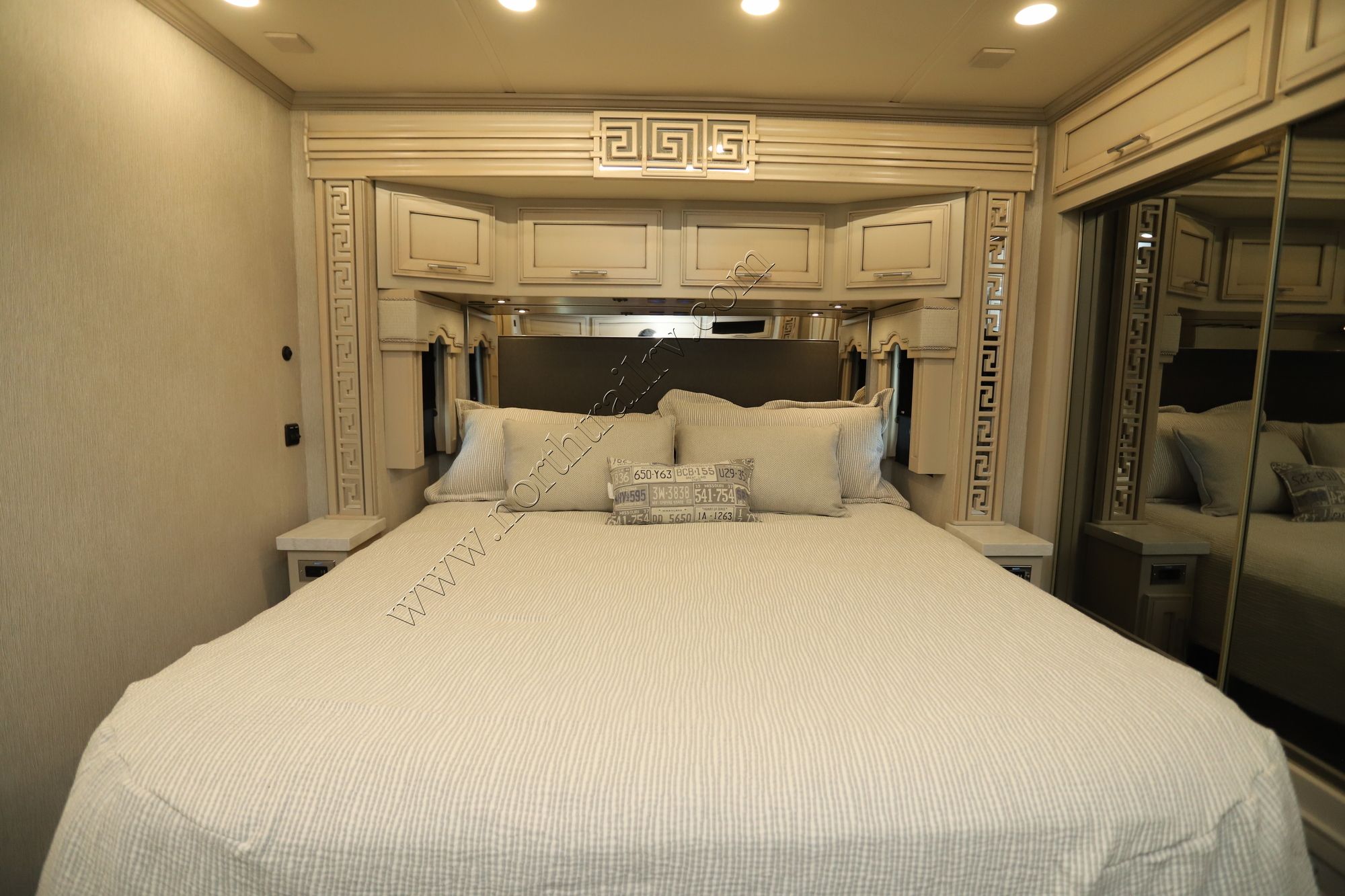 New 2022 Newmar Super Star 4061 Super C  For Sale