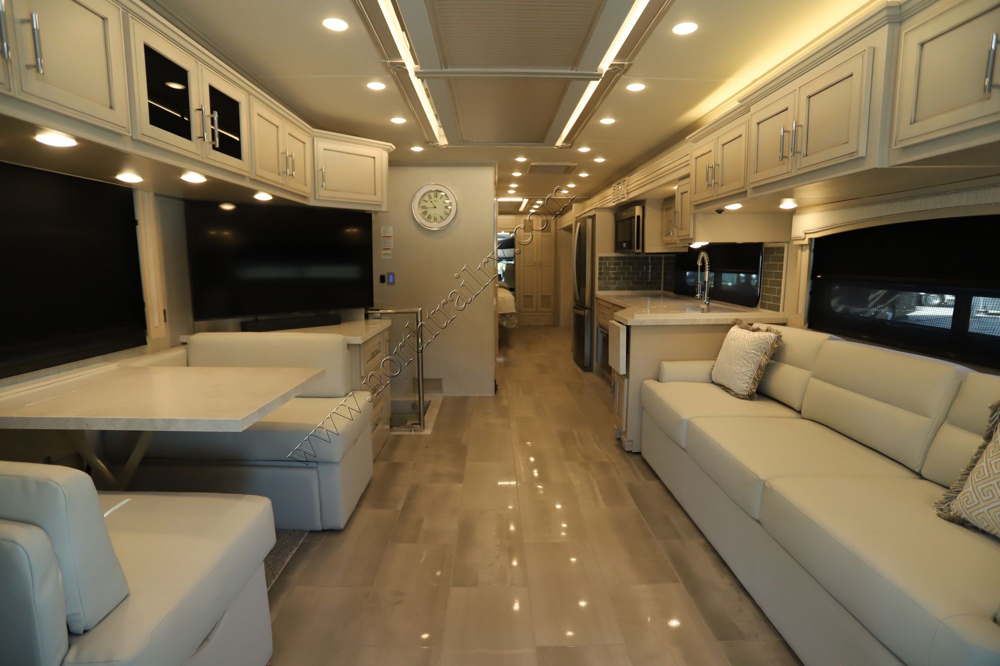 New 2022 Newmar Super Star 4061 Super C  For Sale