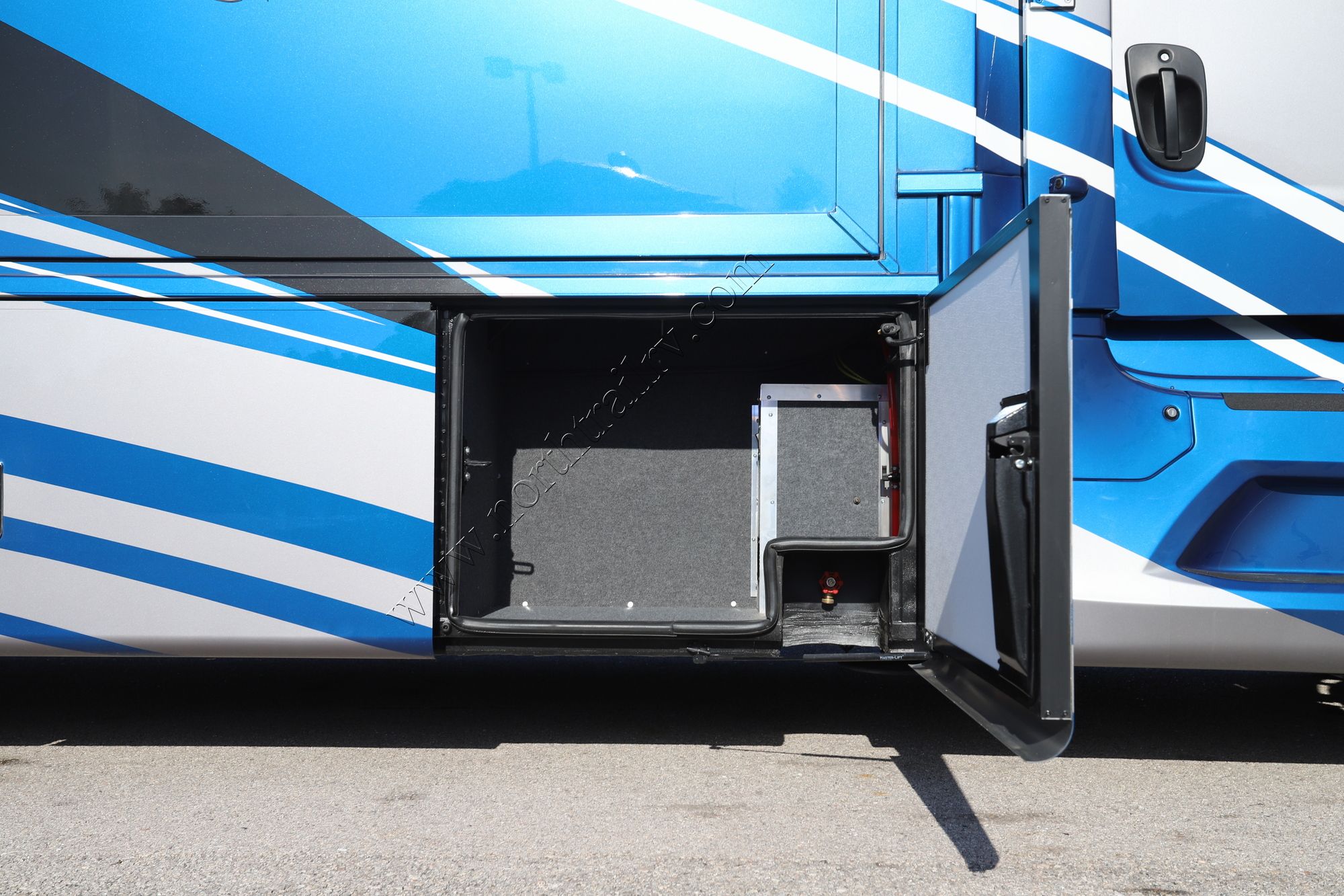 New 2022 Newmar Super Star 4061 Super C  For Sale
