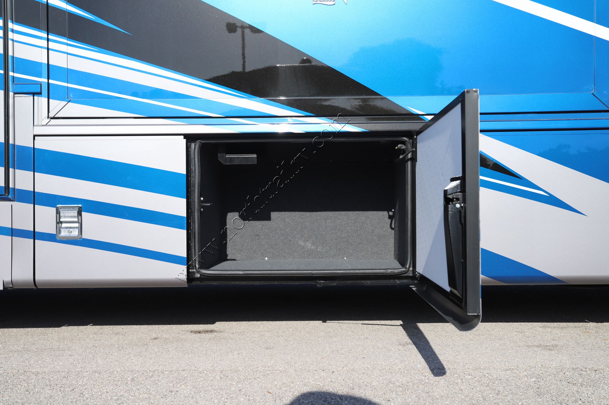 New 2022 Newmar Super Star 4061 Super C  For Sale