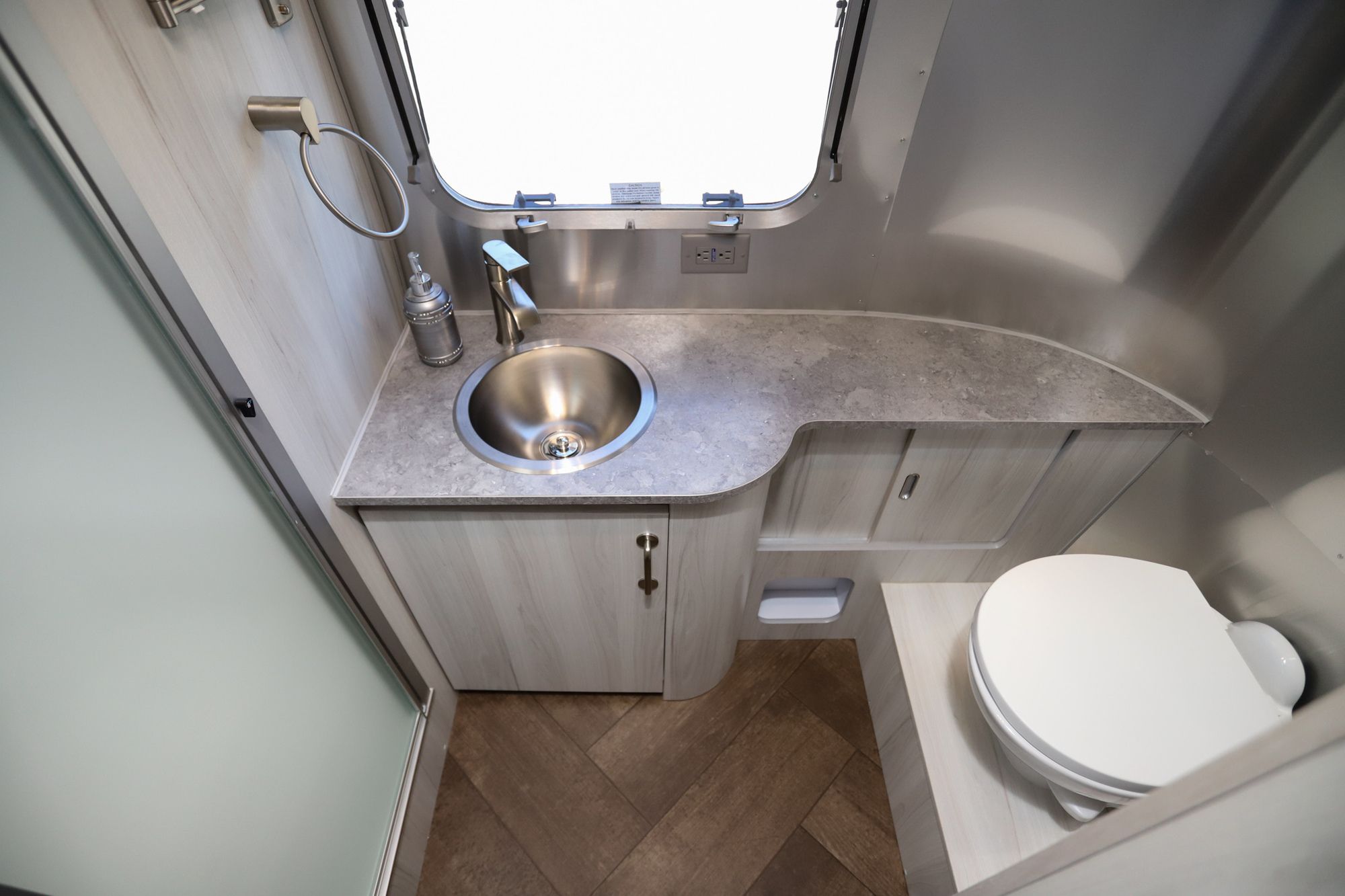 New 2023 Airstream International 23FB Travel Trailer  For Sale