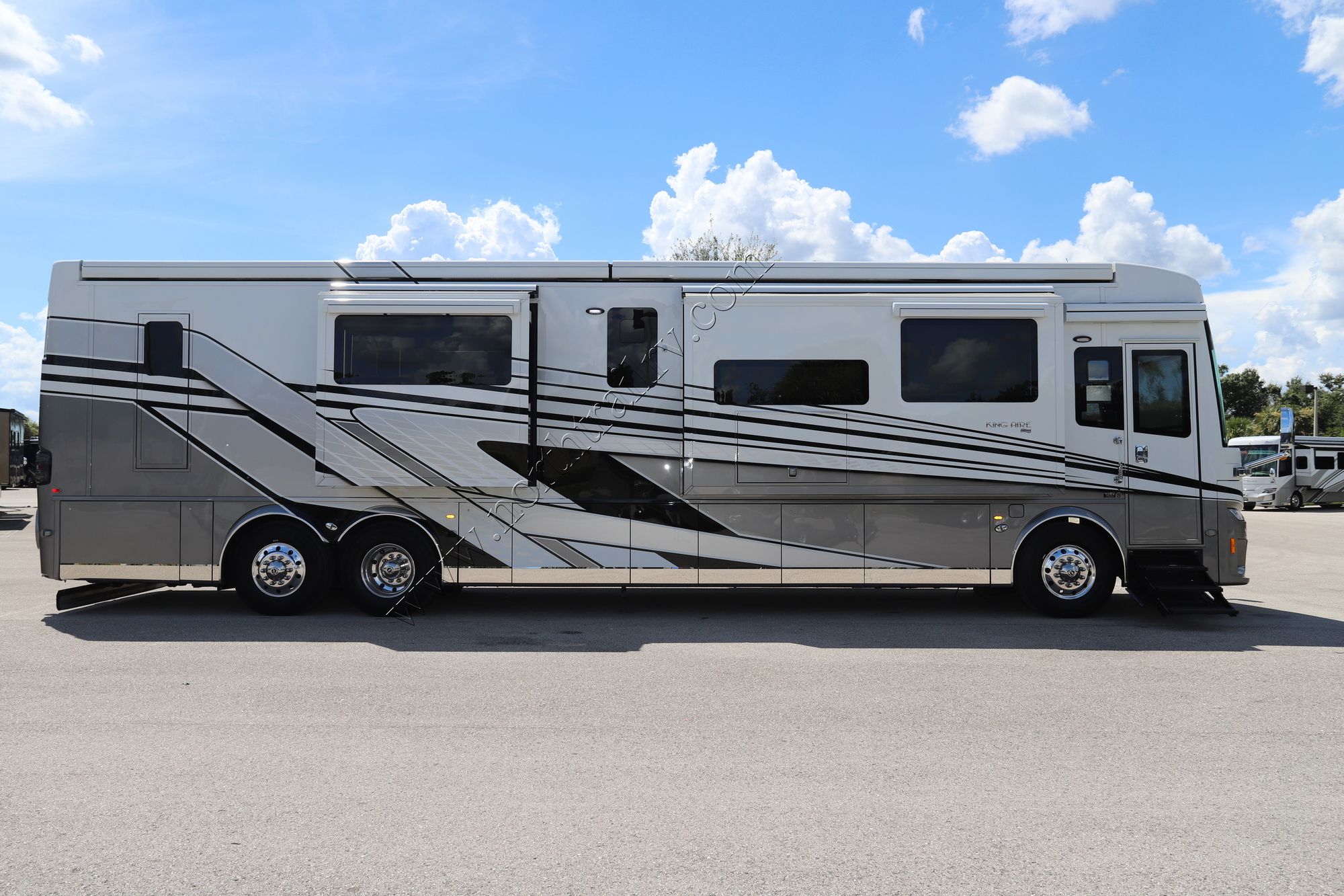 New 2022 Newmar King Aire 4531 Class A  For Sale
