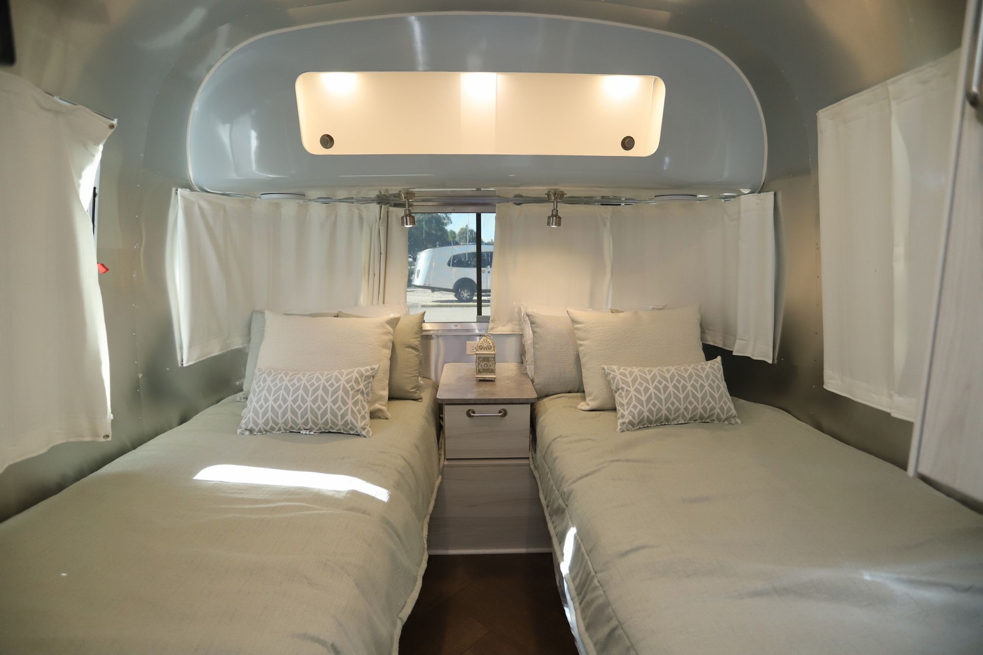 New 2023 Airstream International 23FB Travel Trailer  For Sale