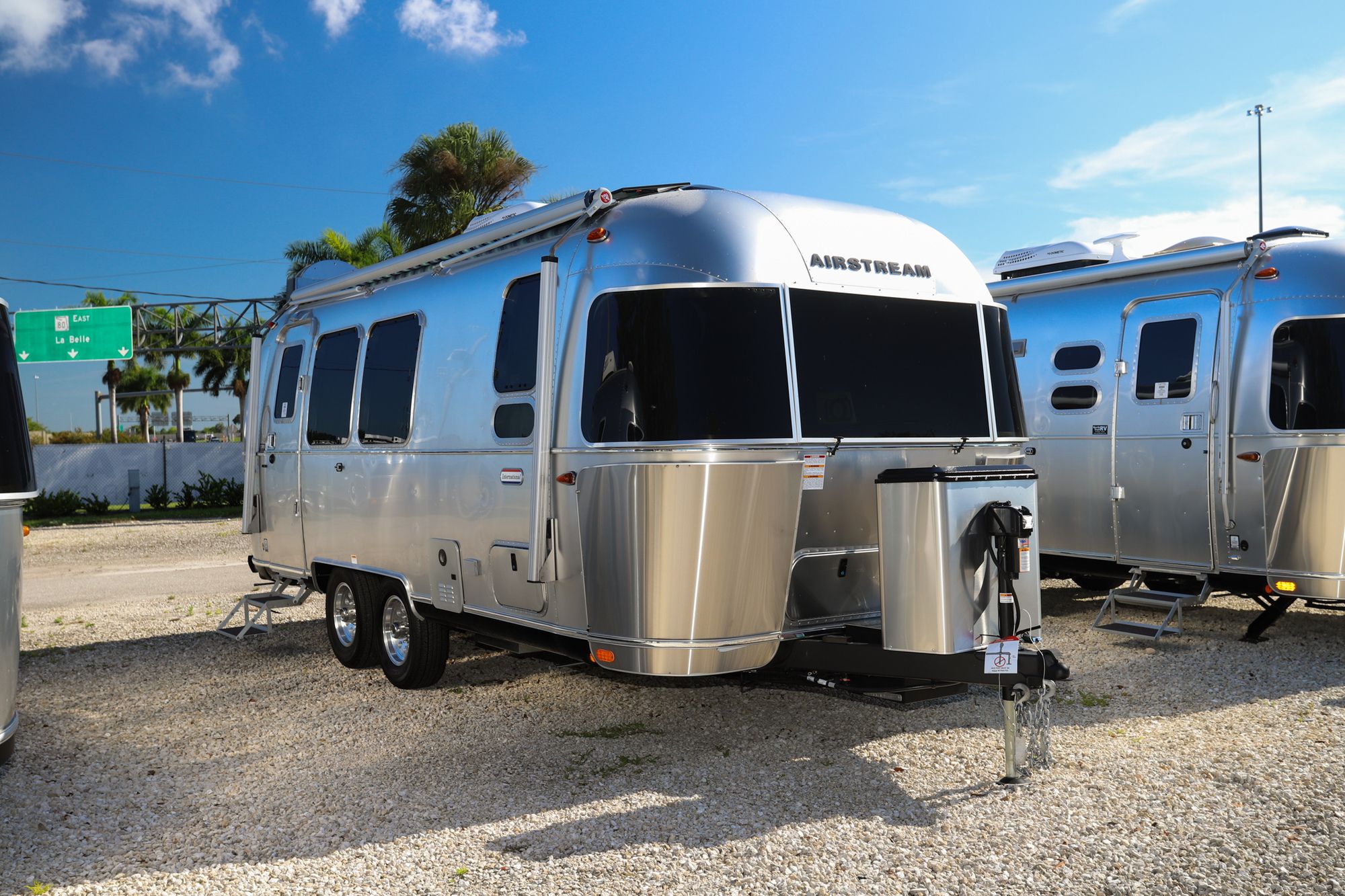 New 2023 Airstream International 23FB Travel Trailer  For Sale