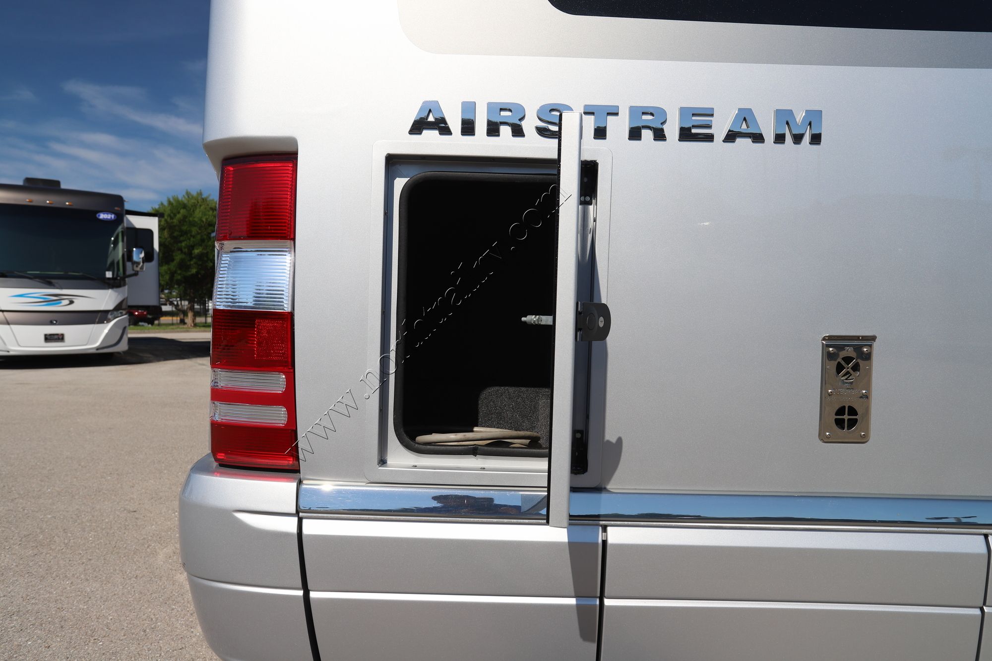 Used 2021 Airstream Atlas MB Class C  For Sale