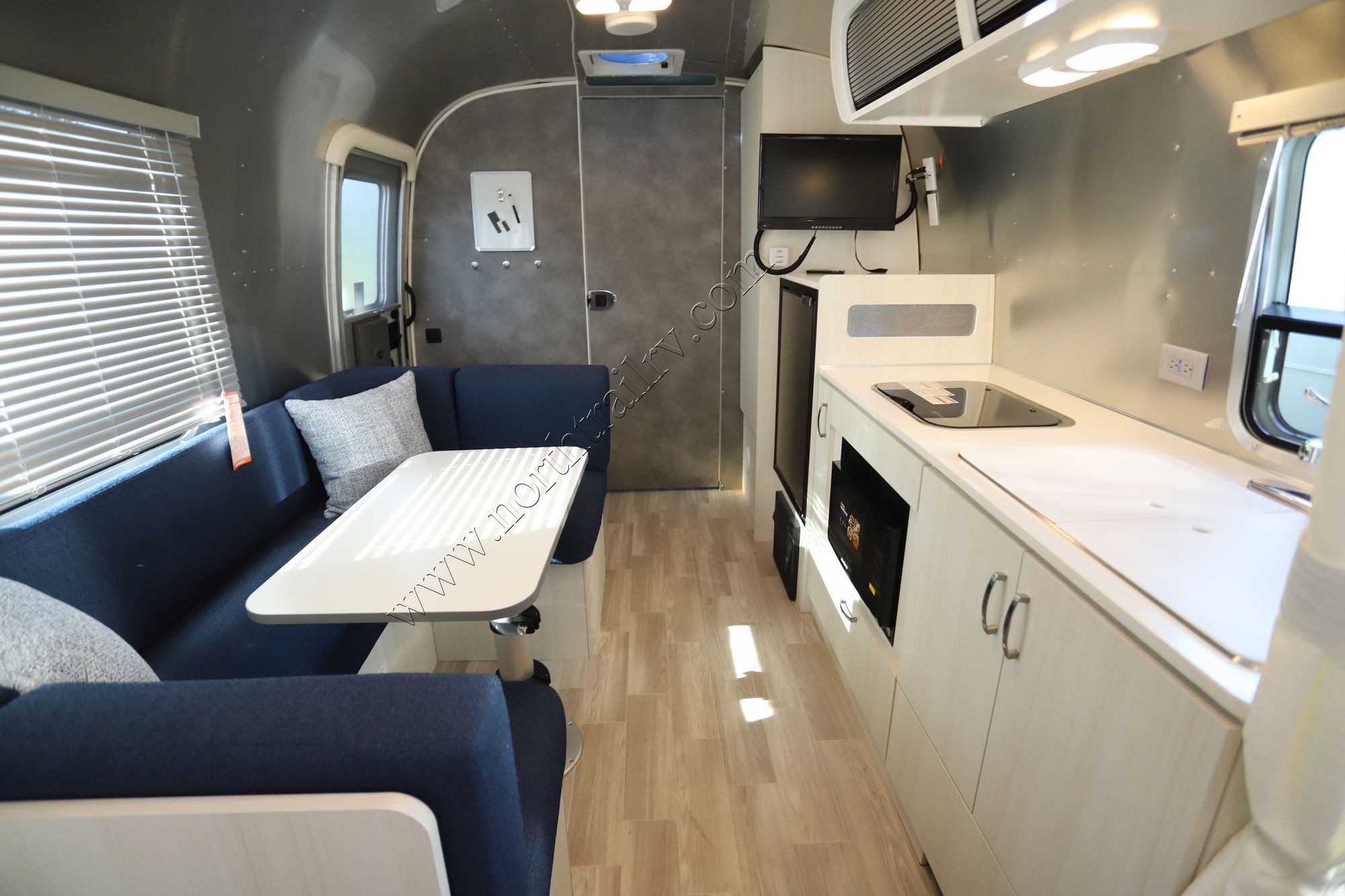 New 2023 Airstream Bambi 22FB Travel Trailer  For Sale