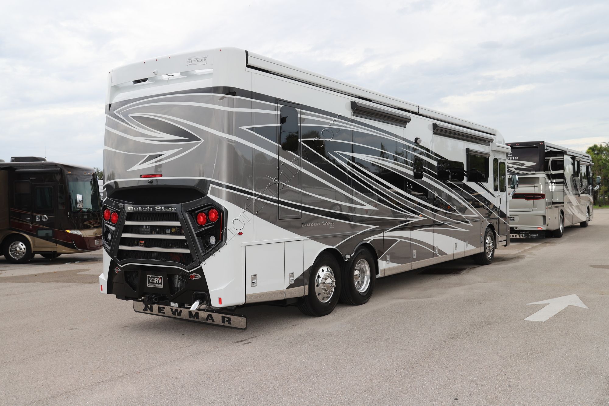 New 2023 Newmar Dutch Star 4369 Class A  For Sale