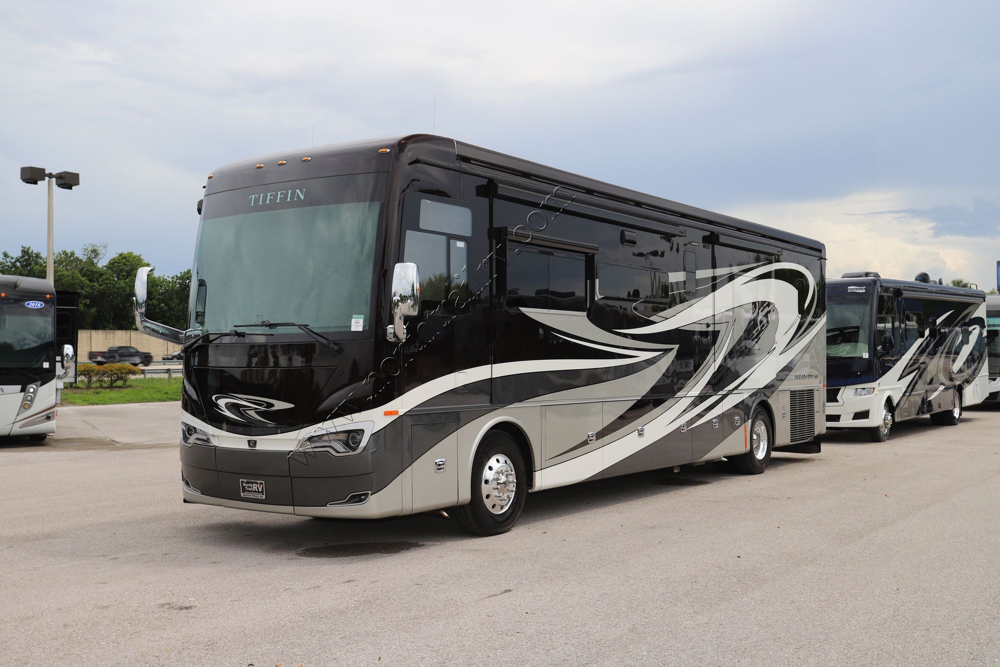 Used 2021 Tiffin Motor Homes Allegro Bus 40IP Class A  For Sale